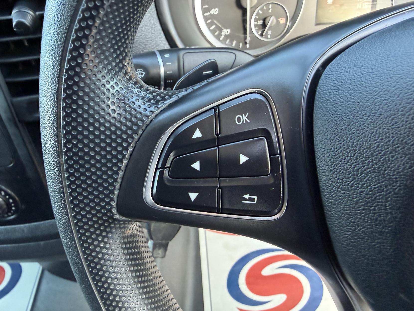 2022 Mercedes-Benz Vito 2.0 114 CDI Progressive Panel Van 5dr Diesel G-Tronic RWD L2 Euro 6 (s/s) (LWB) (136 ps) - Thumbnail 17