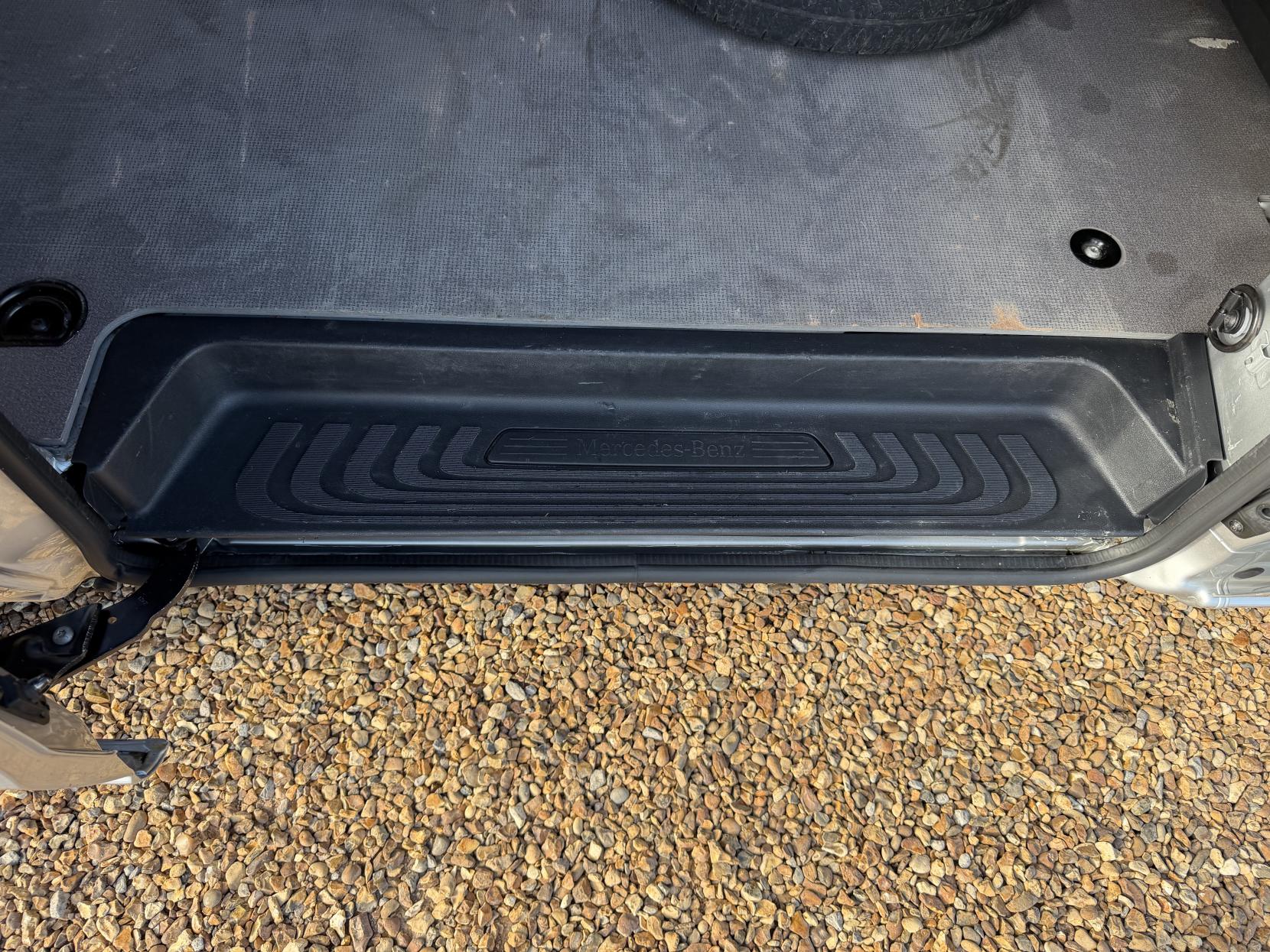 2022 Mercedes-Benz Vito 2.0 114 CDI Progressive Panel Van 5dr Diesel G-Tronic RWD L2 Euro 6 (s/s) (LWB) (136 ps) - Thumbnail 42