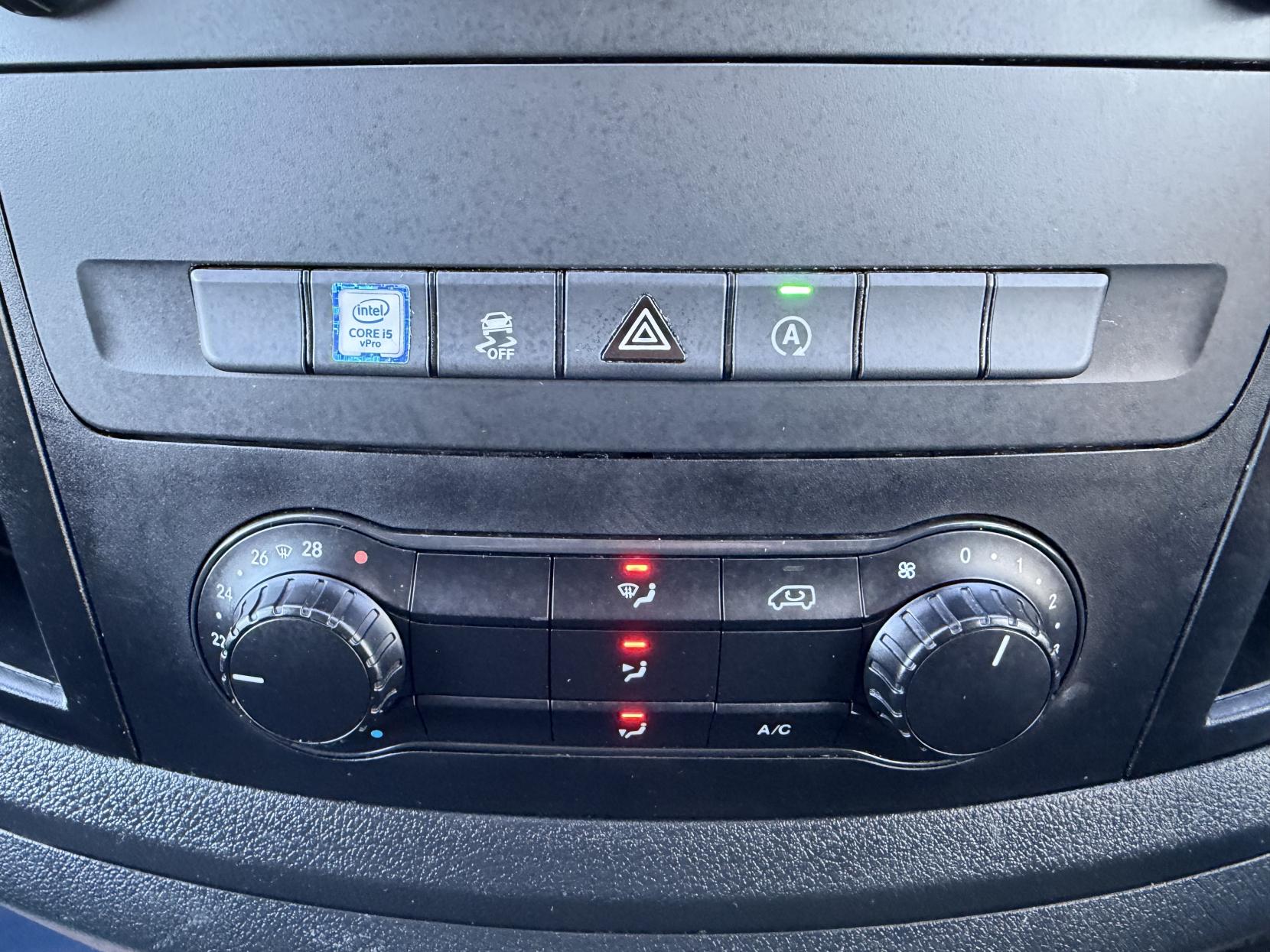 2022 Mercedes-Benz Vito 2.0 114 CDI Progressive Panel Van 5dr Diesel G-Tronic RWD L2 Euro 6 (s/s) (LWB) (136 ps) - Thumbnail 24