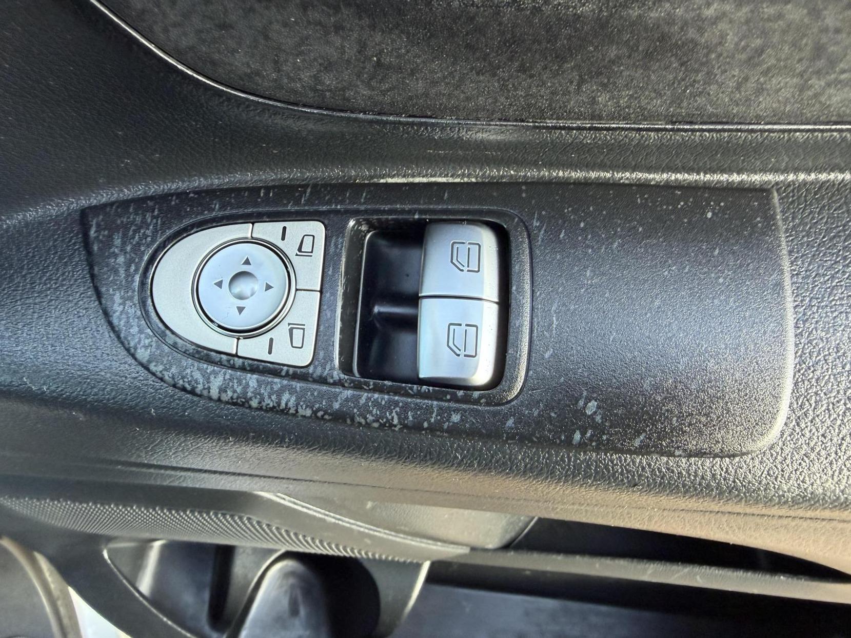 2022 Mercedes-Benz Vito 2.0 114 CDI Progressive Panel Van 5dr Diesel G-Tronic RWD L2 Euro 6 (s/s) (LWB) (136 ps) - Thumbnail 26