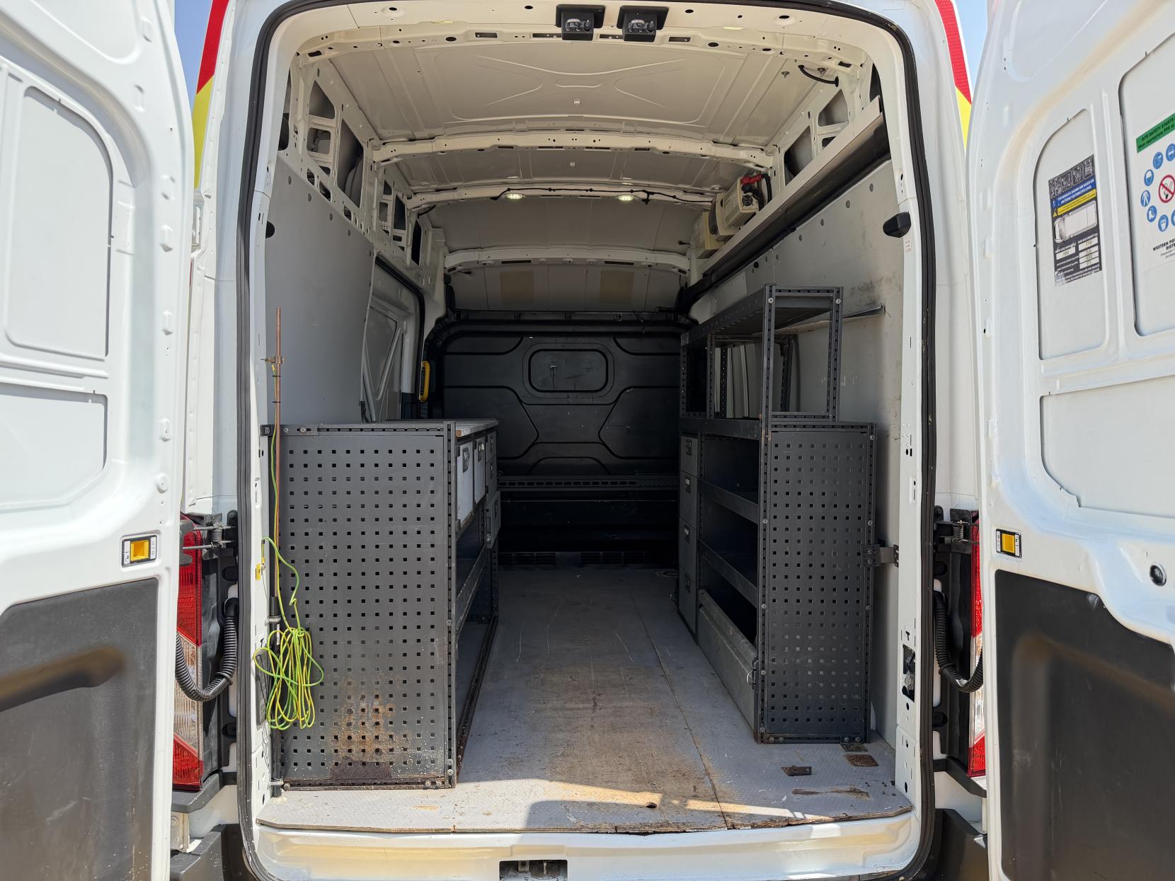 2016 Ford Transit 2.2 TDCi 350 Panel Van 5dr Diesel Manual RWD L2 H3 Euro 5 (155 ps) - Thumbnail 3