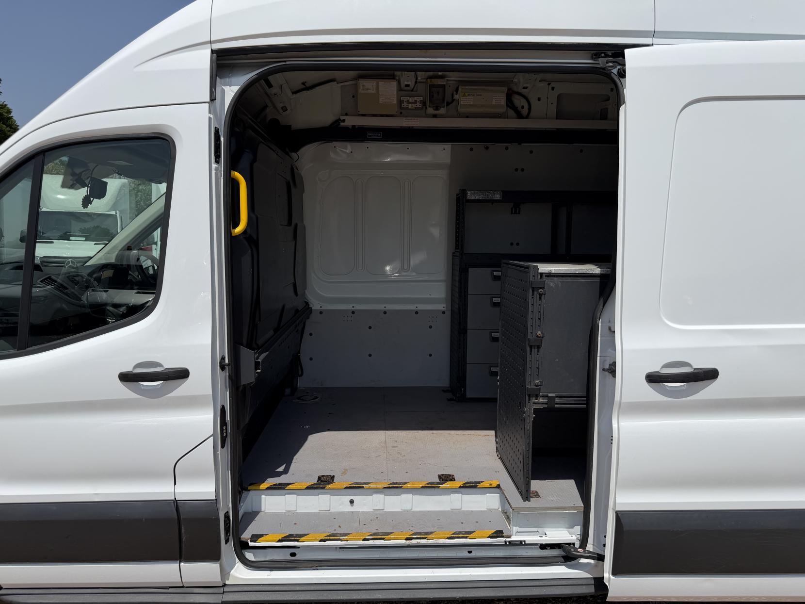 2016 Ford Transit 2.2 TDCi 350 Panel Van 5dr Diesel Manual RWD L2 H3 Euro 5 (155 ps) - Thumbnail 20