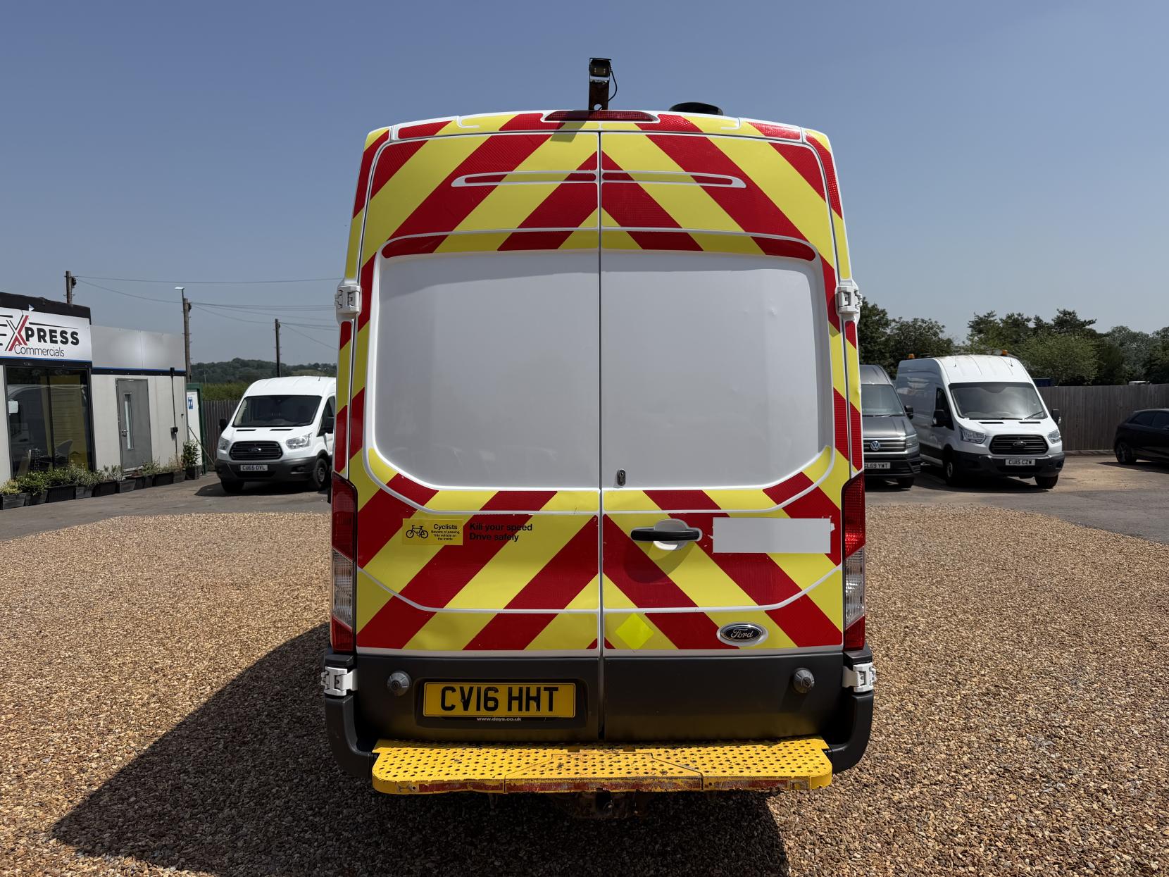 2016 Ford Transit 2.2 TDCi 350 Panel Van 5dr Diesel Manual RWD L2 H3 Euro 5 (155 ps) - Thumbnail 10