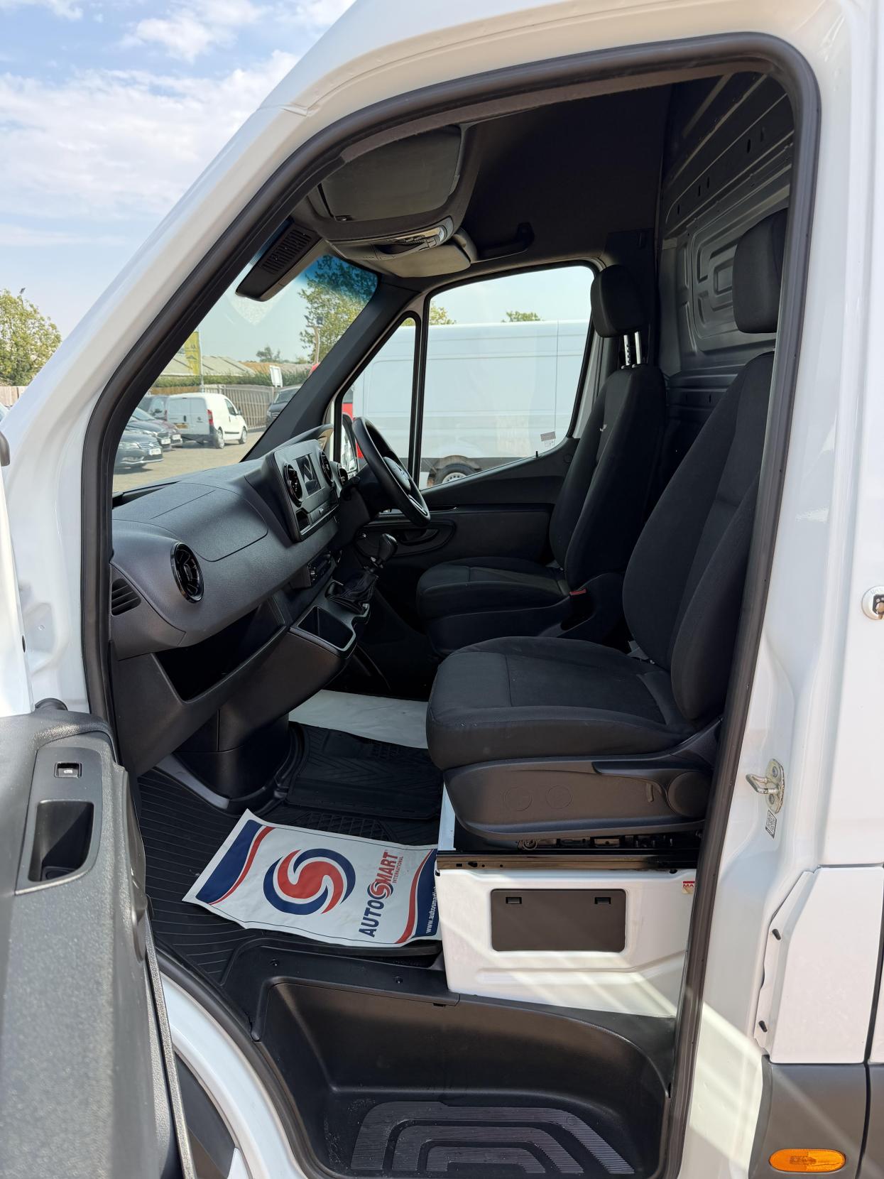 2019 Mercedes-Benz Sprinter 2.1 311 CDI Panel Van 5dr Diesel Manual RWD L3 H2 Euro 6 (114 ps) - Thumbnail 12