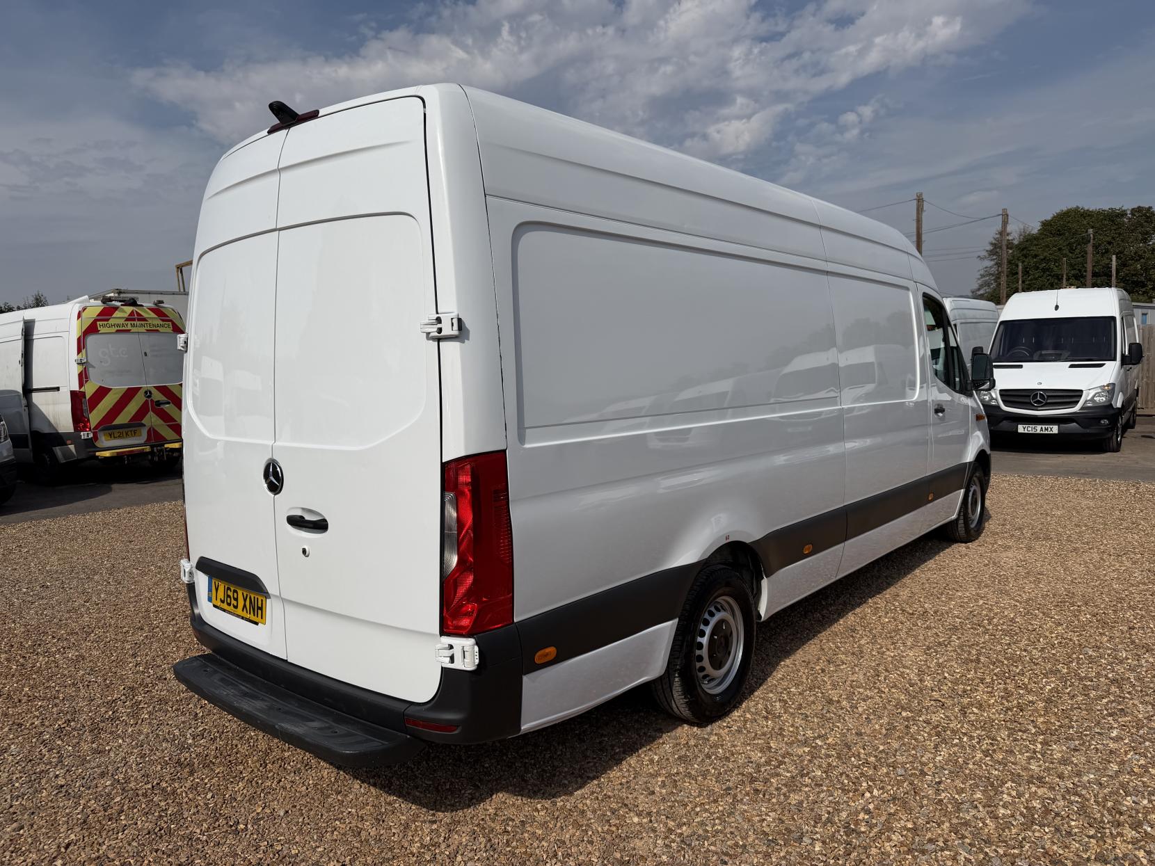 2019 Mercedes-Benz Sprinter 2.1 311 CDI Panel Van 5dr Diesel Manual RWD L3 H2 Euro 6 (114 ps) - Thumbnail 10