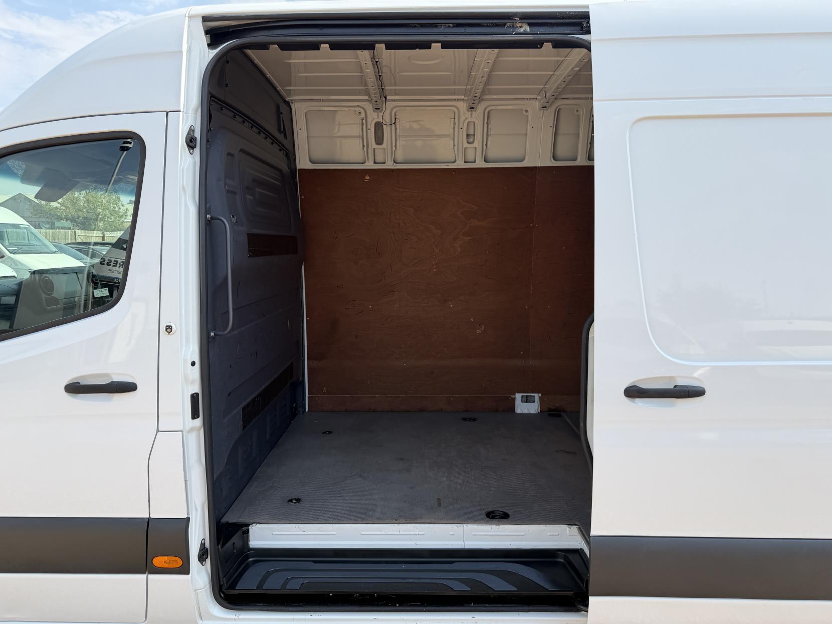 2019 Mercedes-Benz Sprinter 2.1 311 CDI Panel Van 5dr Diesel Manual RWD L3 H2 Euro 6 (114 ps) - Thumbnail 31