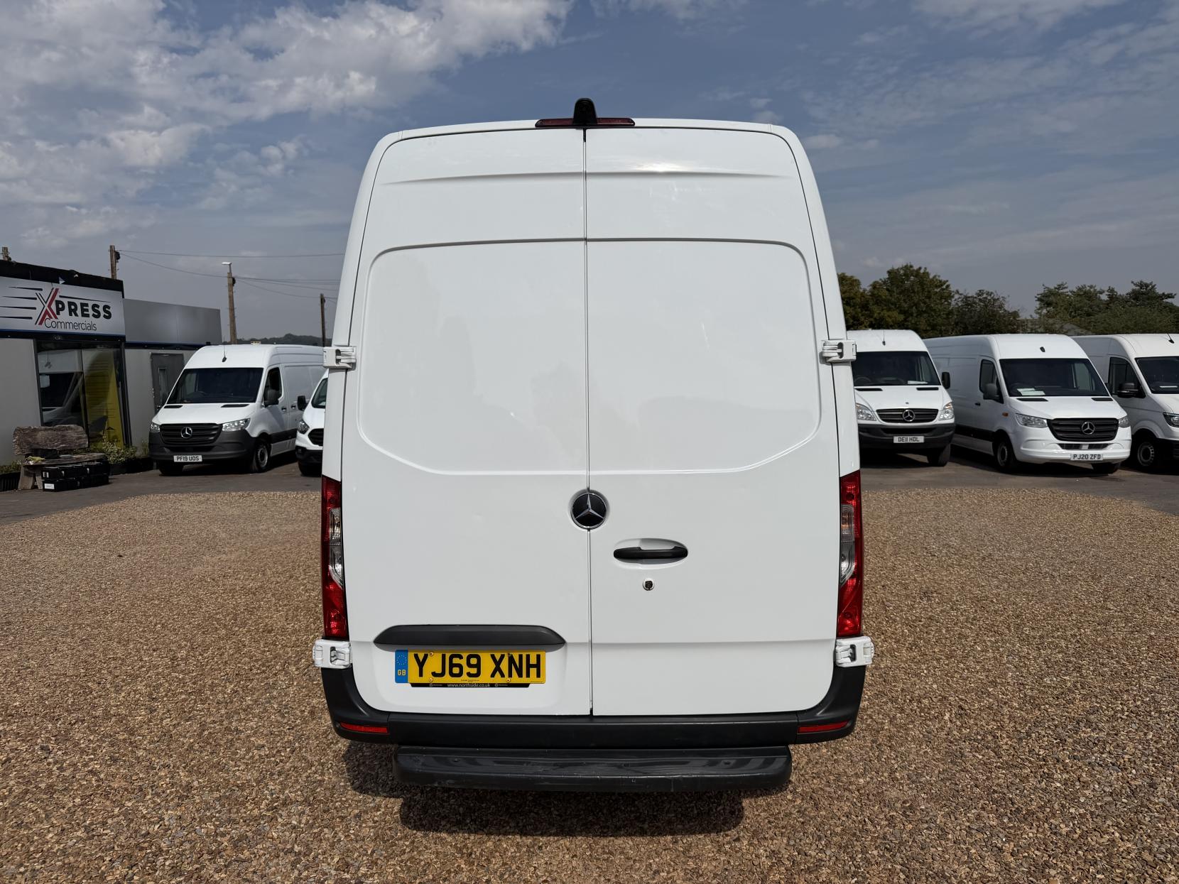 2019 Mercedes-Benz Sprinter 2.1 311 CDI Panel Van 5dr Diesel Manual RWD L3 H2 Euro 6 (114 ps) - Thumbnail 9