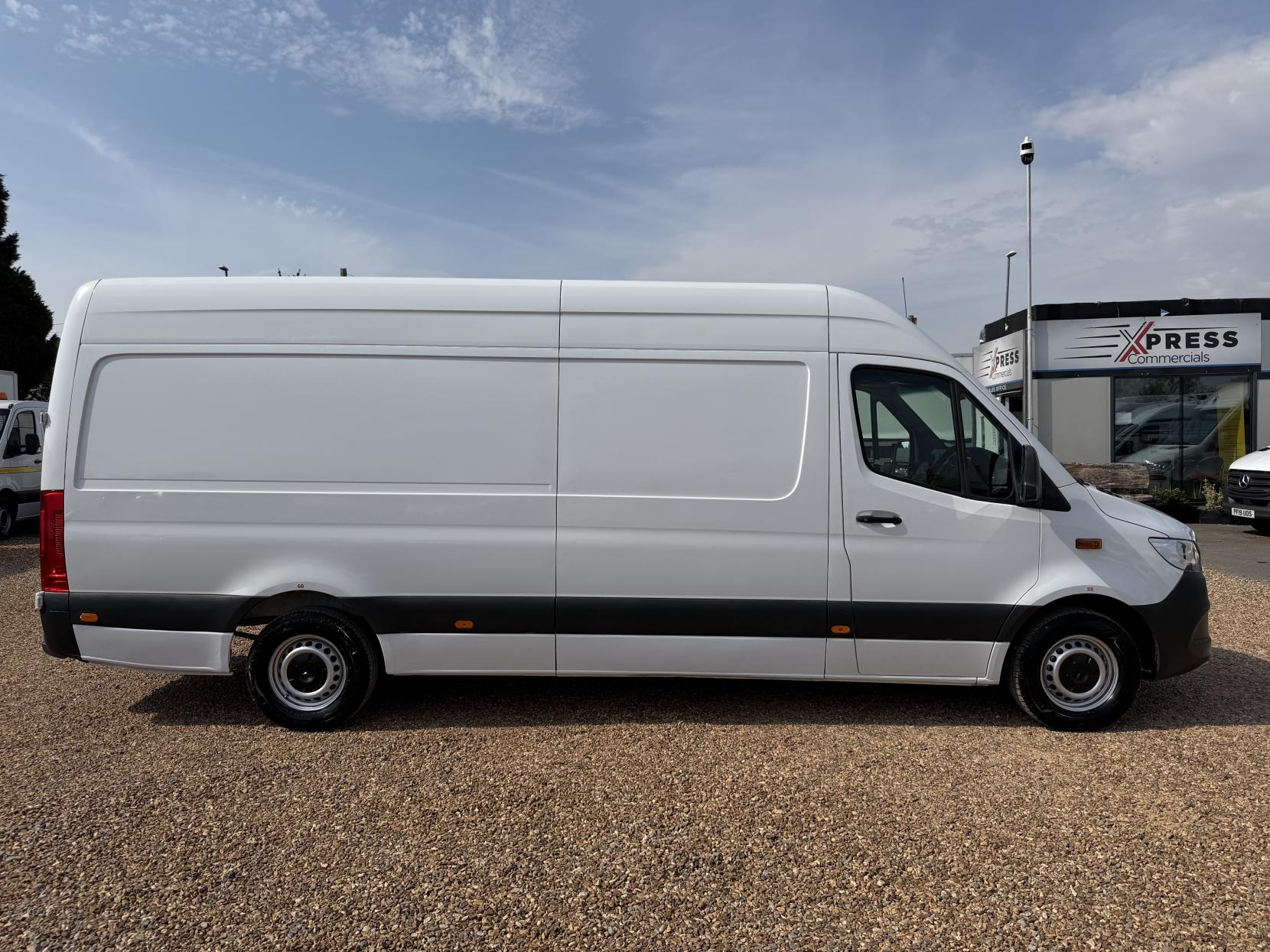 2019 Mercedes-Benz Sprinter 2.1 311 CDI Panel Van 5dr Diesel Manual RWD L3 H2 Euro 6 (114 ps) - Thumbnail 11