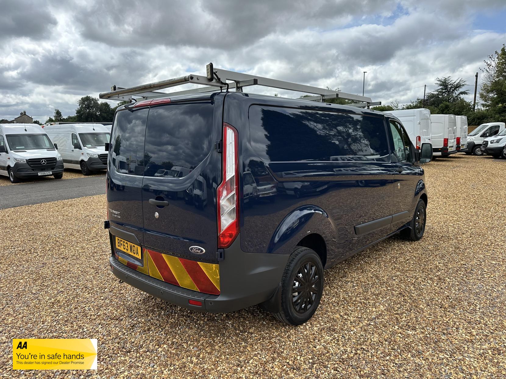 Ford Transit Custom 2.2 TDCi 330 Trend Panel Van 5dr Diesel Manual L2 H1 (197 g/km, 123 bhp)