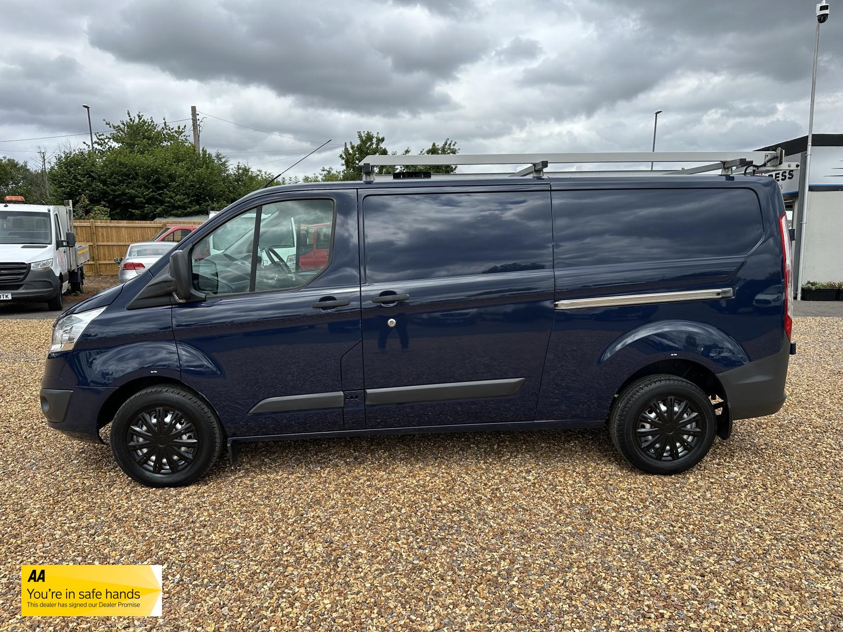 Ford Transit Custom 2.2 TDCi 330 Trend Panel Van 5dr Diesel Manual L2 H1 (197 g/km, 123 bhp)