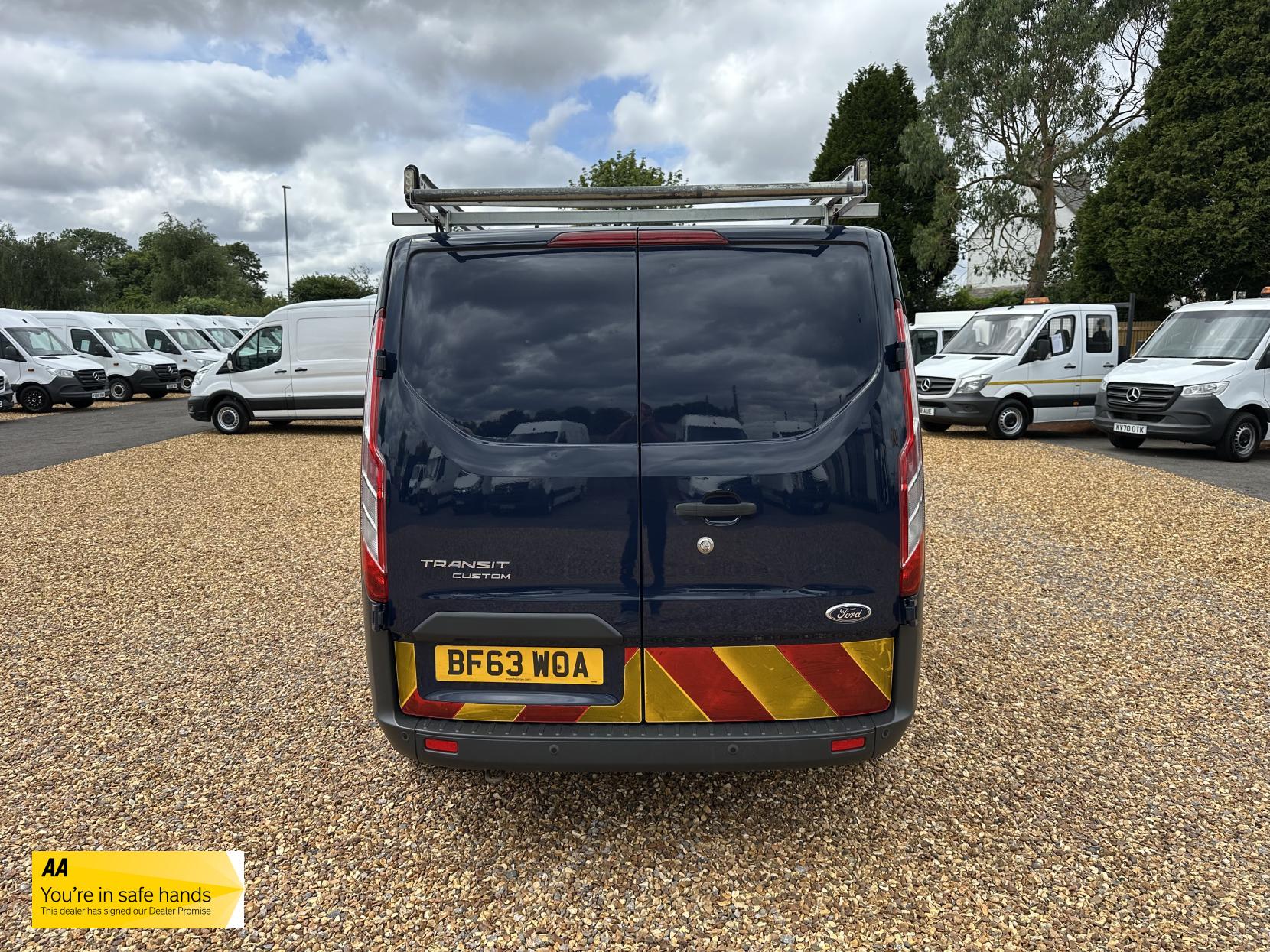 Ford Transit Custom 2.2 TDCi 330 Trend Panel Van 5dr Diesel Manual L2 H1 (197 g/km, 123 bhp)