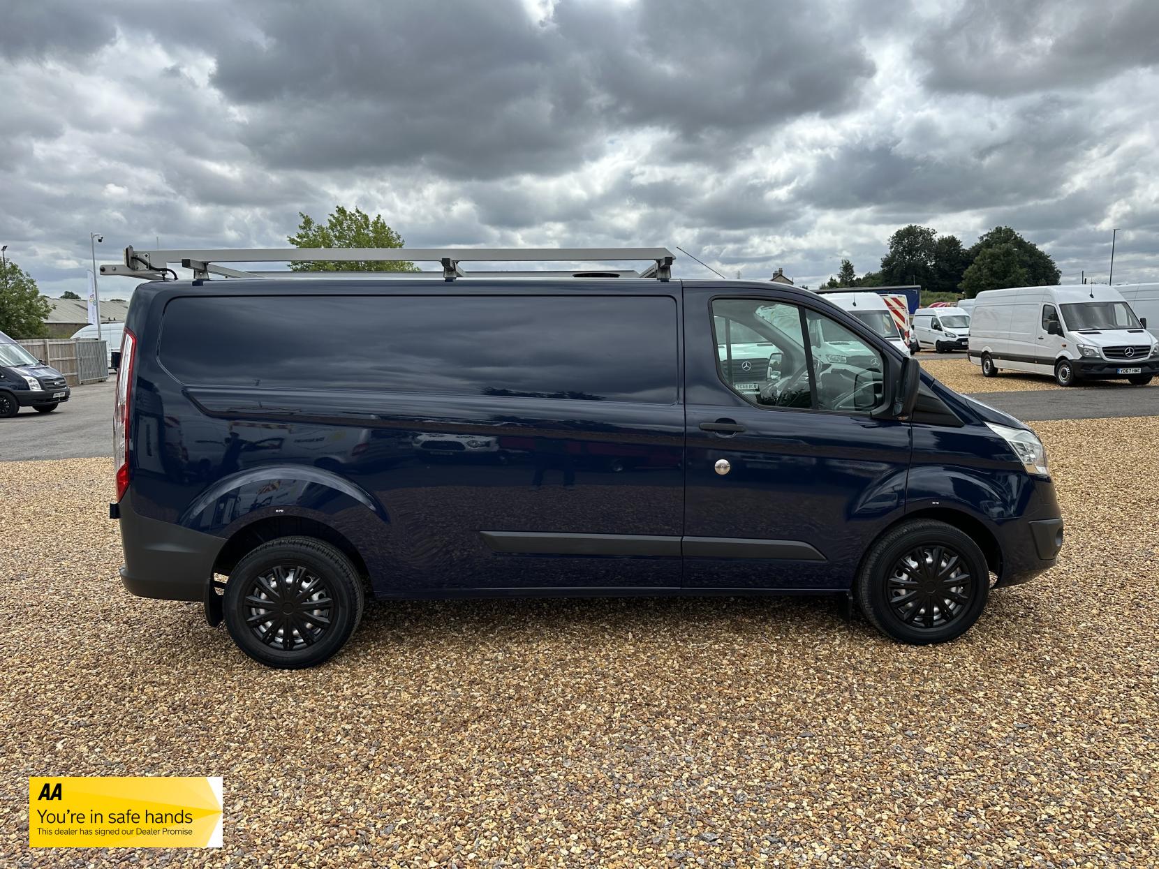 Ford Transit Custom 2.2 TDCi 330 Trend Panel Van 5dr Diesel Manual L2 H1 (197 g/km, 123 bhp)