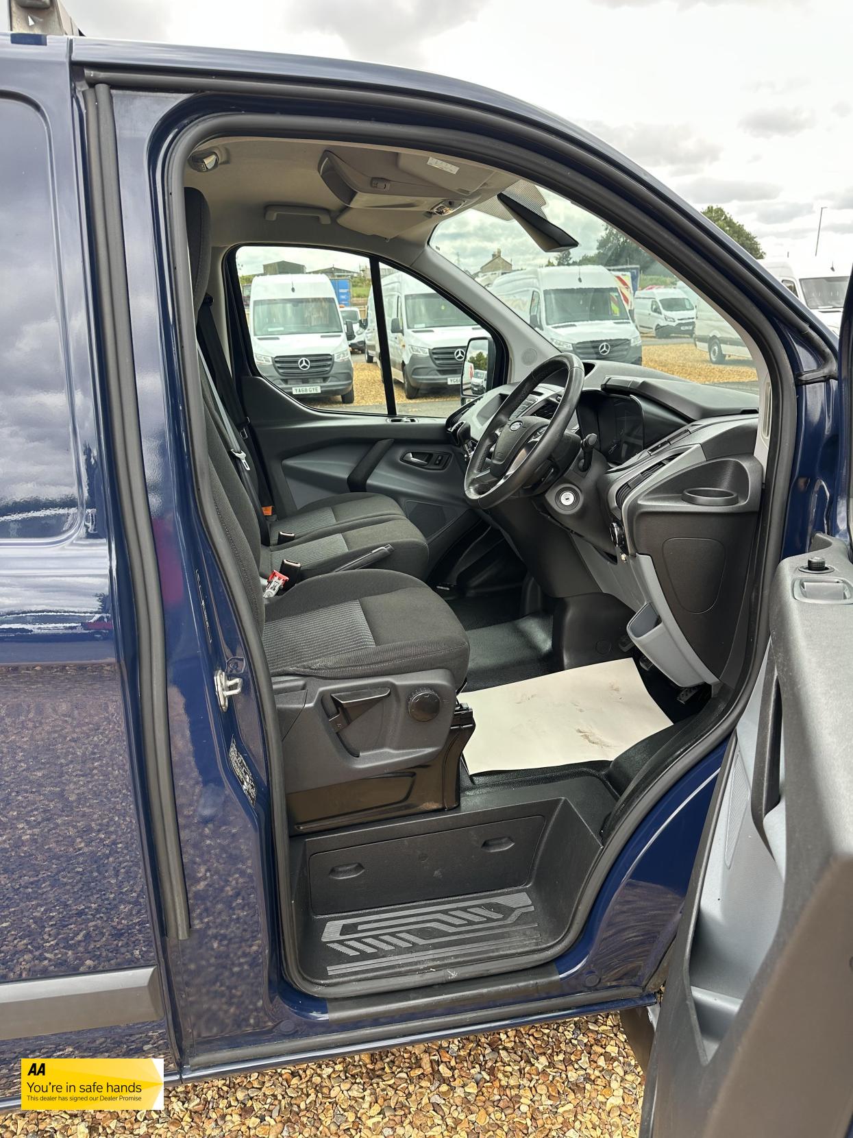 Ford Transit Custom 2.2 TDCi 330 Trend Panel Van 5dr Diesel Manual L2 H1 (197 g/km, 123 bhp)