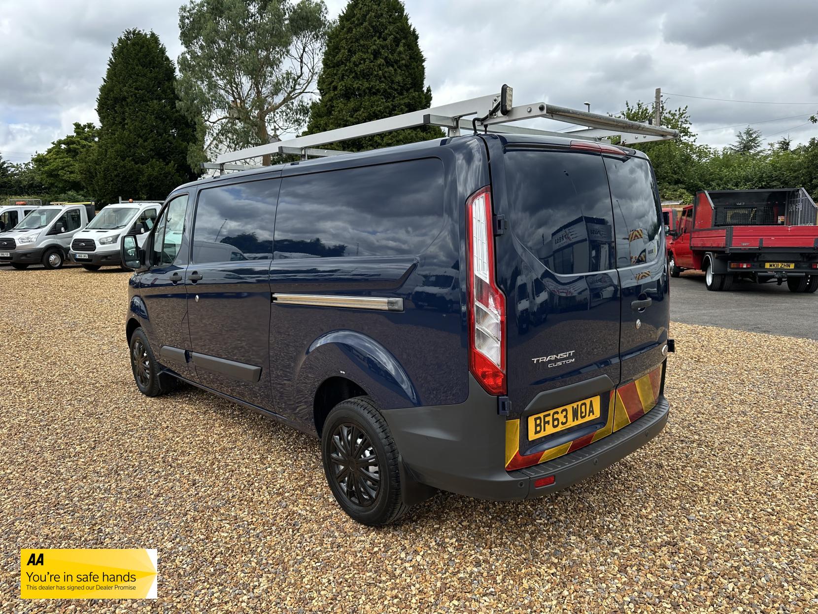 Ford Transit Custom 2.2 TDCi 330 Trend Panel Van 5dr Diesel Manual L2 H1 (197 g/km, 123 bhp)