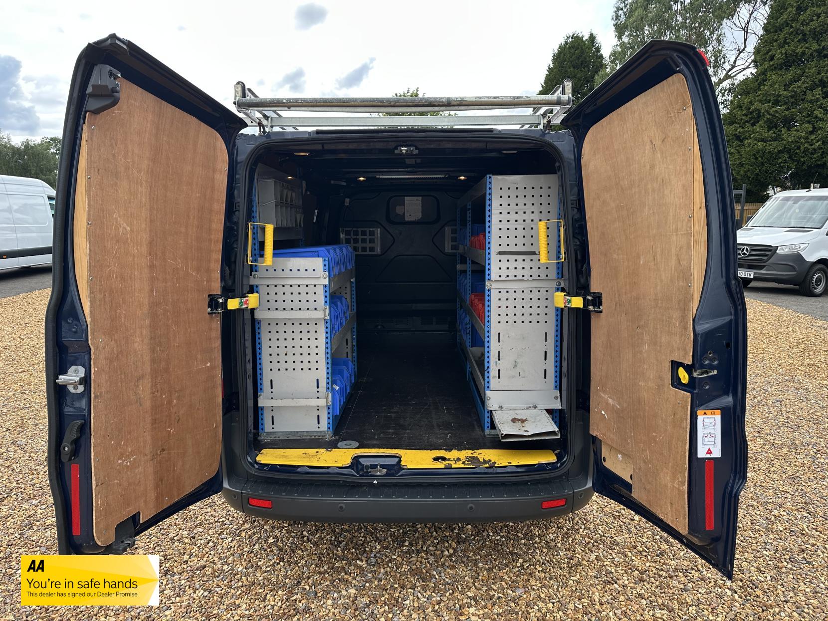 Ford Transit Custom 2.2 TDCi 330 Trend Panel Van 5dr Diesel Manual L2 H1 (197 g/km, 123 bhp)