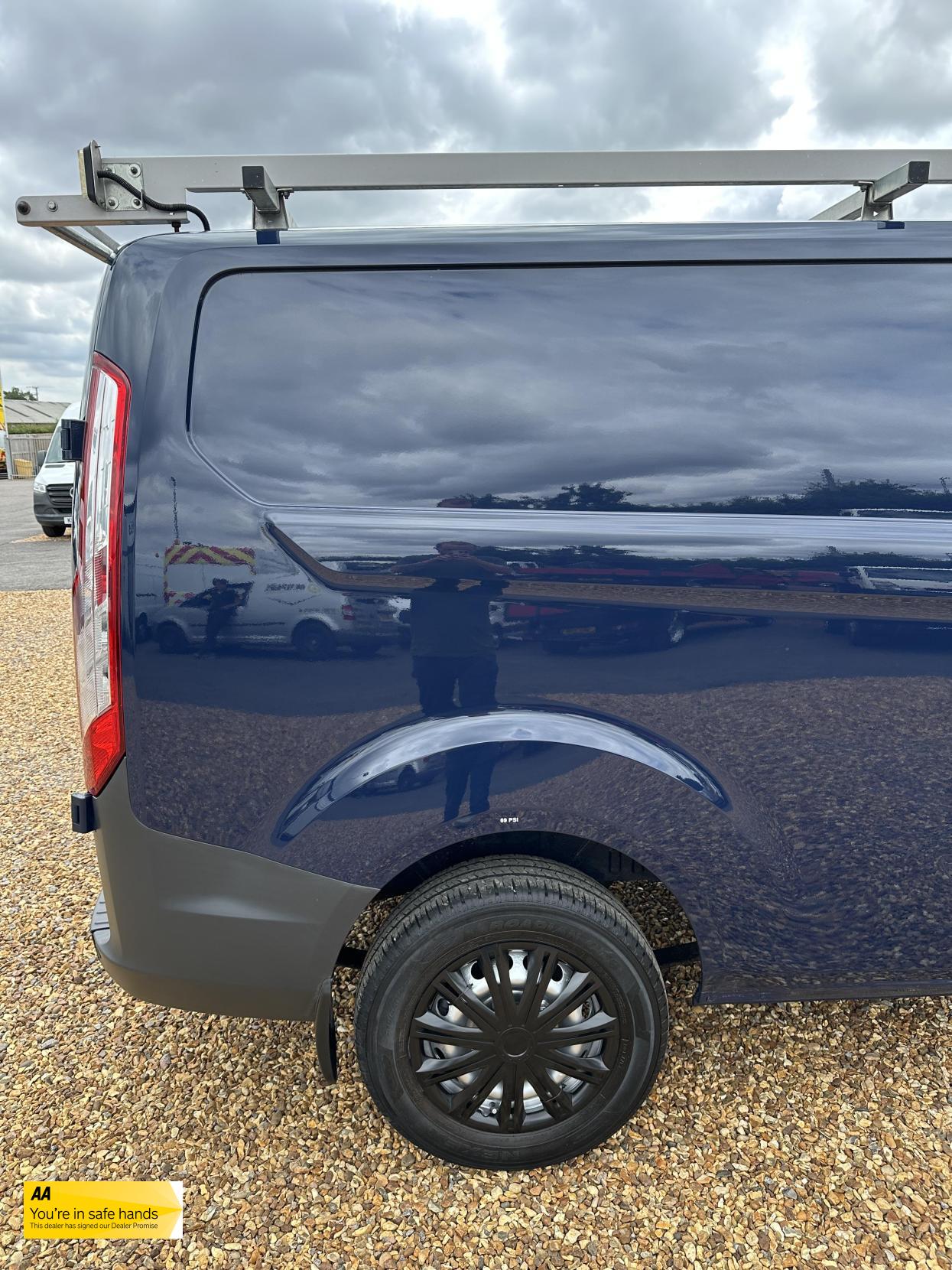 Ford Transit Custom 2.2 TDCi 330 Trend Panel Van 5dr Diesel Manual L2 H1 (197 g/km, 123 bhp)