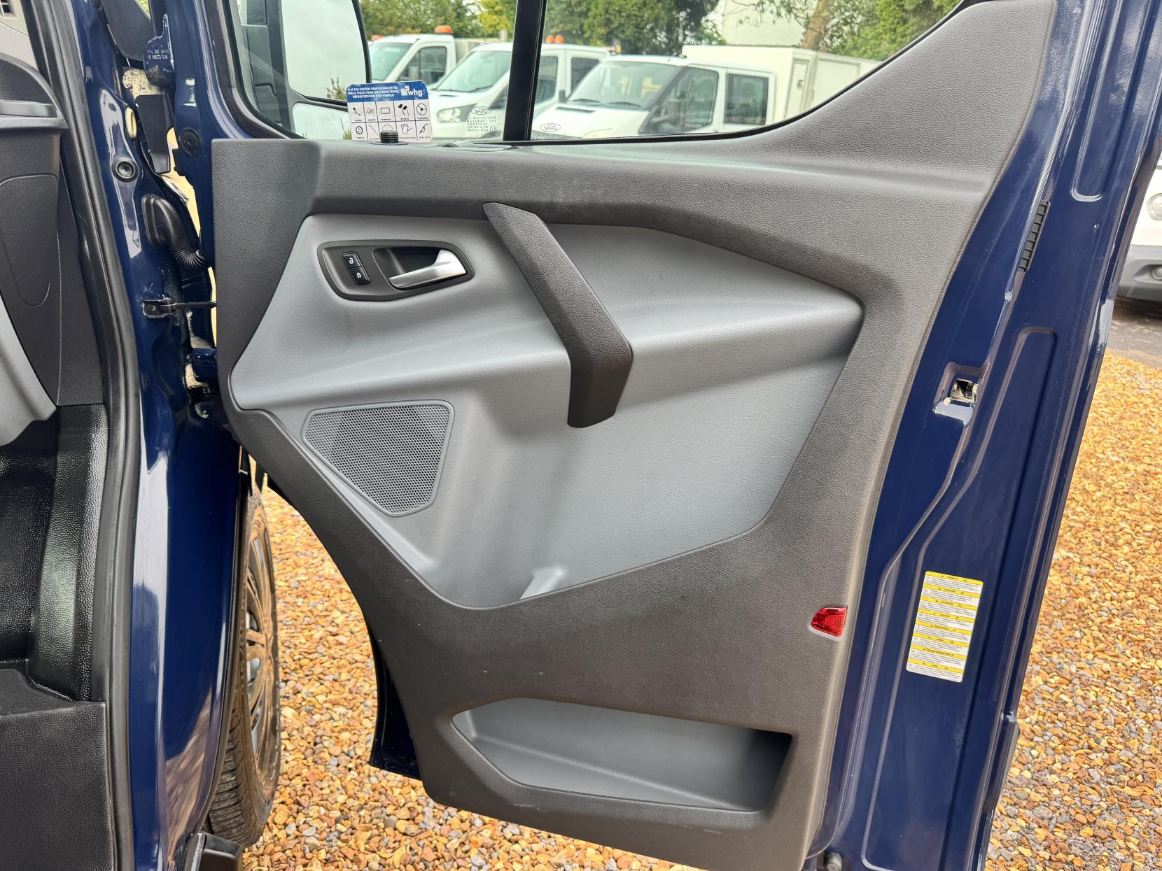 Ford Transit Custom 2.2 TDCi 330 Trend Panel Van 5dr Diesel Manual L2 H1 (197 g/km, 123 bhp)