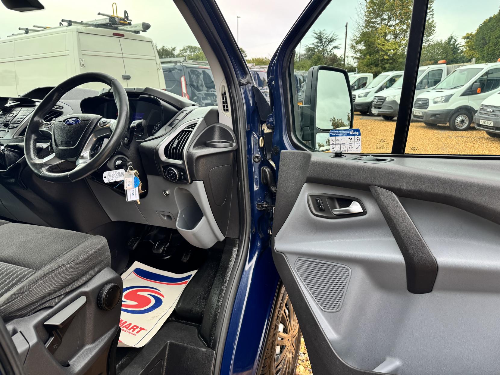 Ford Transit Custom 2.2 TDCi 330 Trend Panel Van 5dr Diesel Manual L2 H1 (197 g/km, 123 bhp)