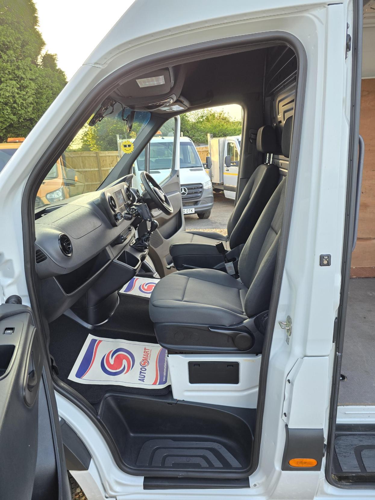 Mercedes-Benz Sprinter 2.1 311 CDI Panel Van 5dr Diesel Manual RWD L3 H2 Euro 6 (114 ps)