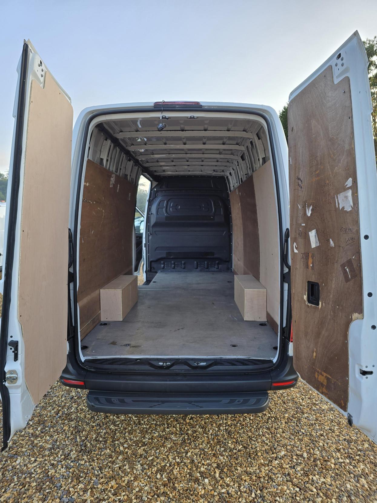 Mercedes-Benz Sprinter 2.1 311 CDI Panel Van 5dr Diesel Manual RWD L3 H2 Euro 6 (114 ps)