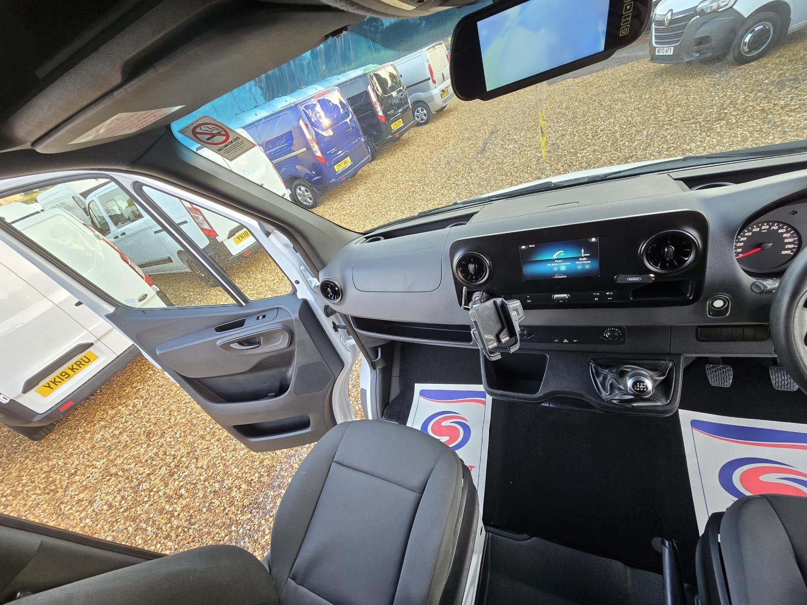 Mercedes-Benz Sprinter 2.1 311 CDI Panel Van 5dr Diesel Manual RWD L3 H2 Euro 6 (114 ps)