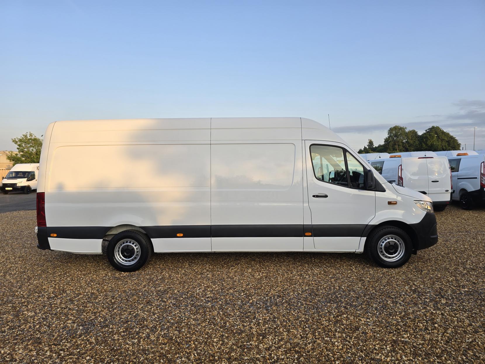 Mercedes-Benz Sprinter 2.1 311 CDI Panel Van 5dr Diesel Manual RWD L3 H2 Euro 6 (114 ps)