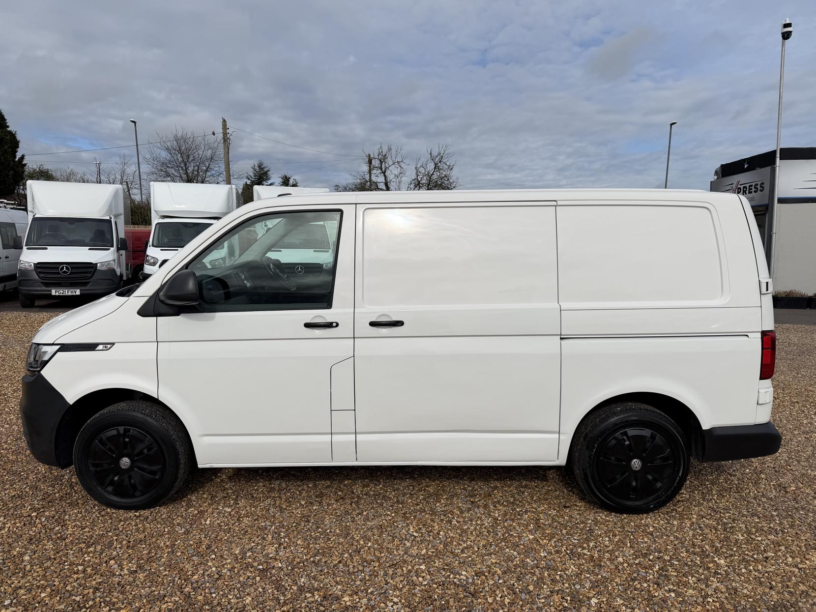 Volkswagen Transporter 2.0 TDI T28 Startline Panel Van 5dr Diesel Manual FWD SWB Euro 6 (s/s) (110 ps)