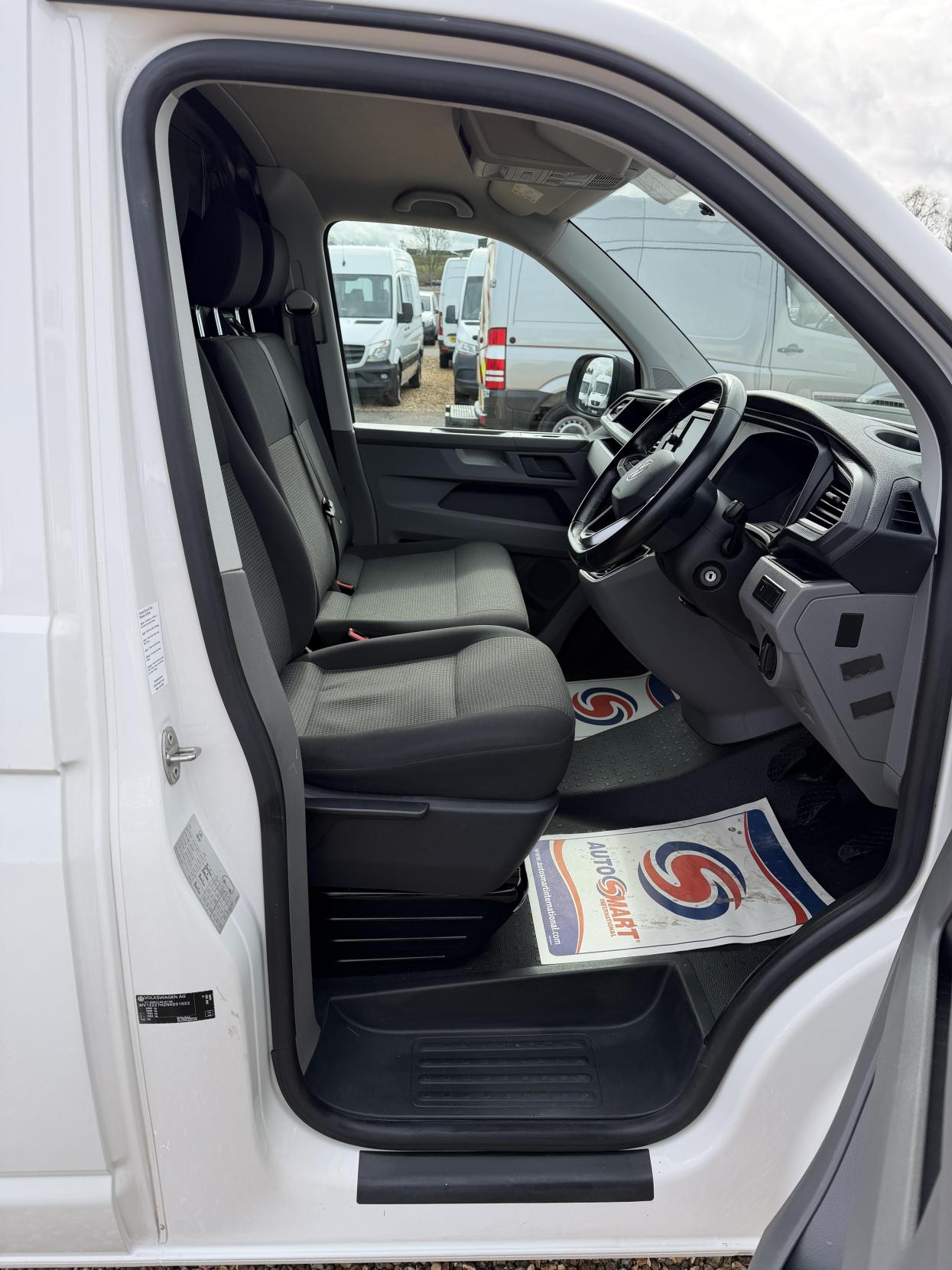 Volkswagen Transporter 2.0 TDI T28 Startline Panel Van 5dr Diesel Manual FWD SWB Euro 6 (s/s) (110 ps)