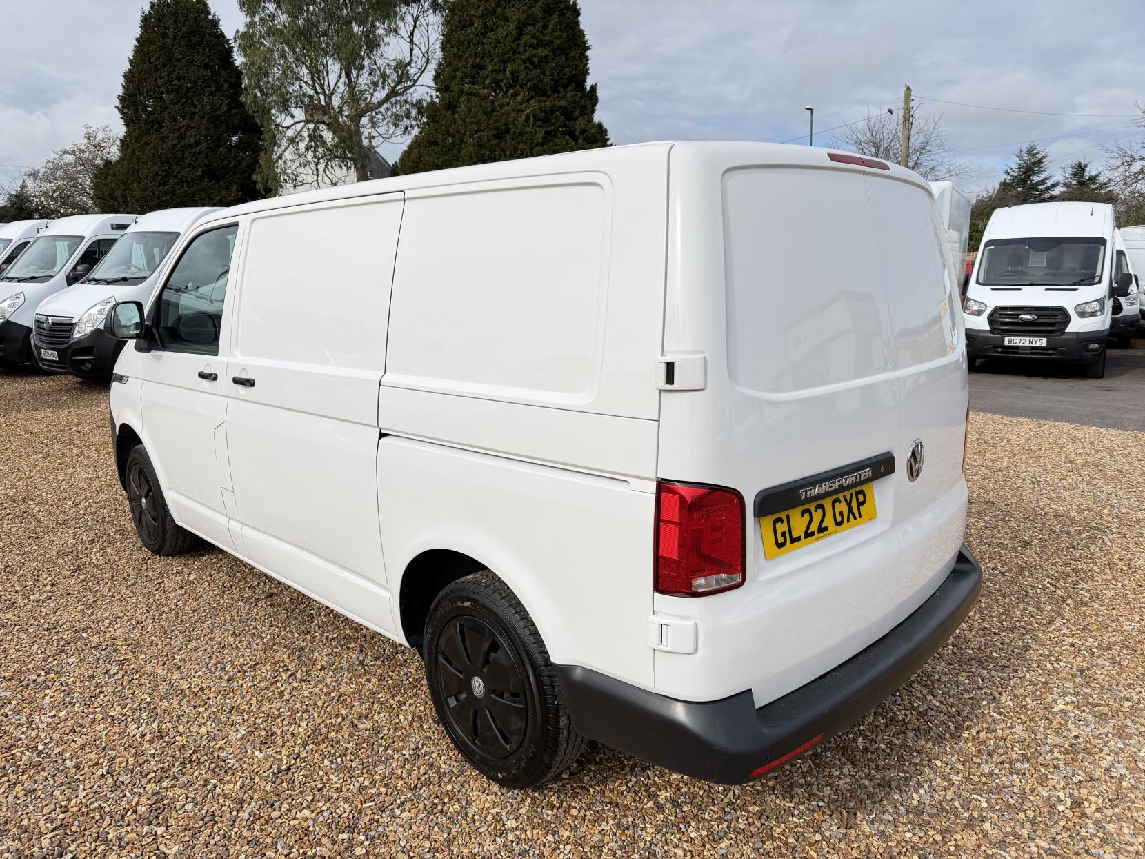 Volkswagen Transporter 2.0 TDI T28 Startline Panel Van 5dr Diesel Manual FWD SWB Euro 6 (s/s) (110 ps)