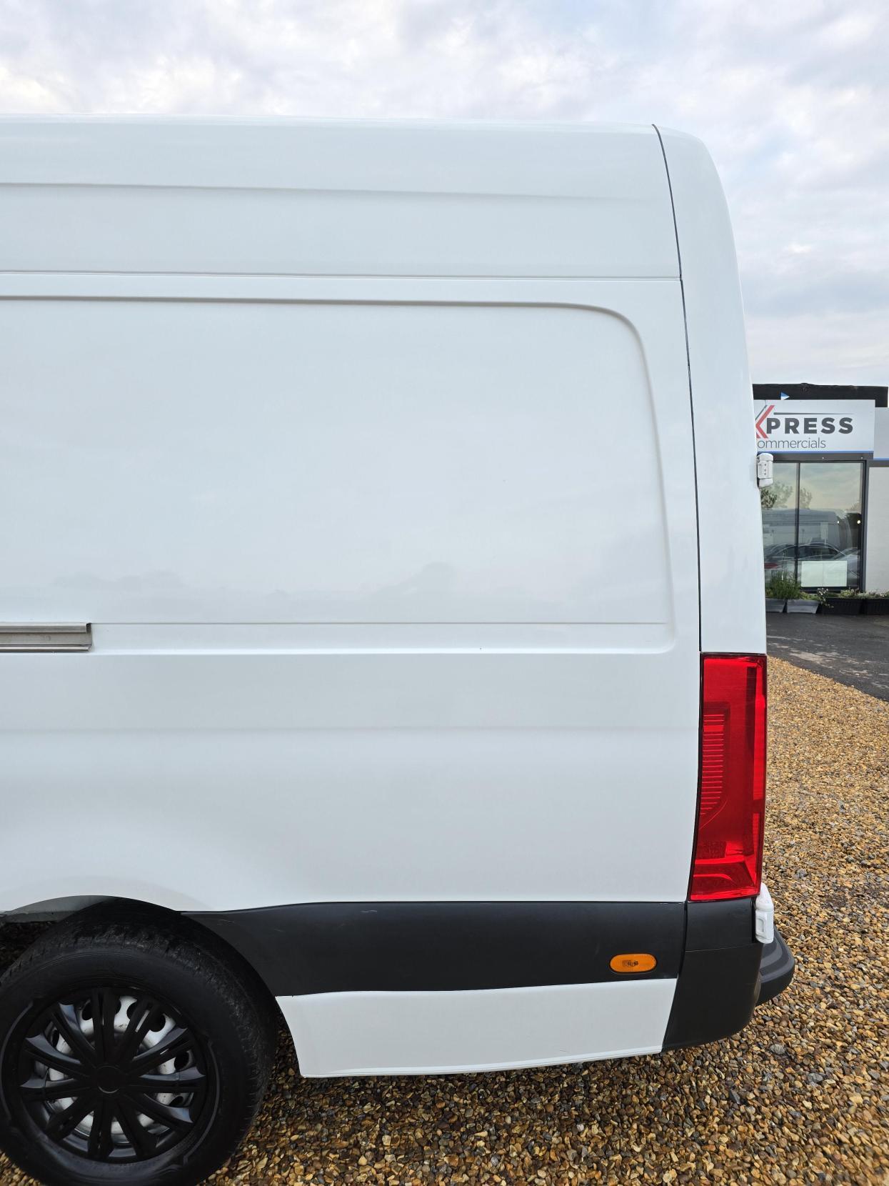 Mercedes-Benz Sprinter 2.1 311 CDI Panel Van 5dr Diesel Manual RWD L3 H2 Euro 6 (114 ps)