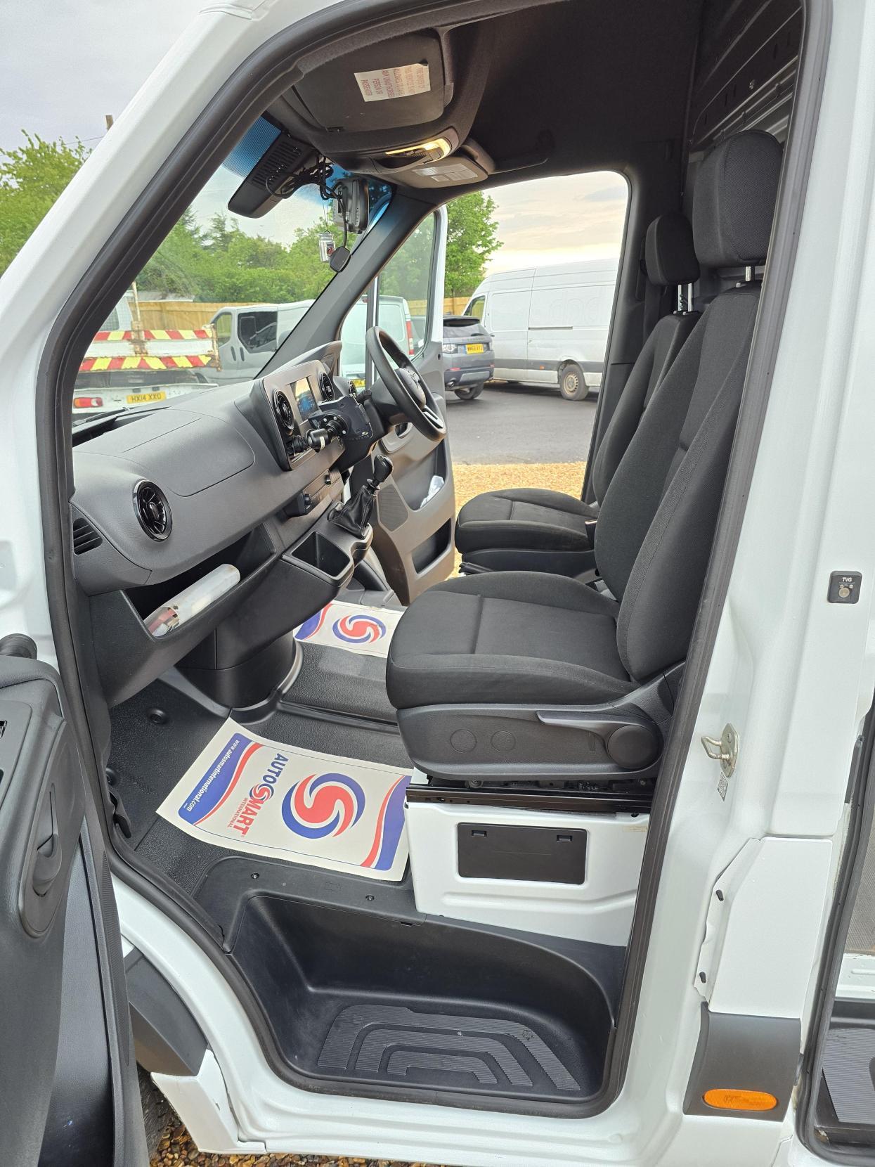 Mercedes-Benz Sprinter 2.1 311 CDI Panel Van 5dr Diesel Manual RWD L3 H2 Euro 6 (114 ps)