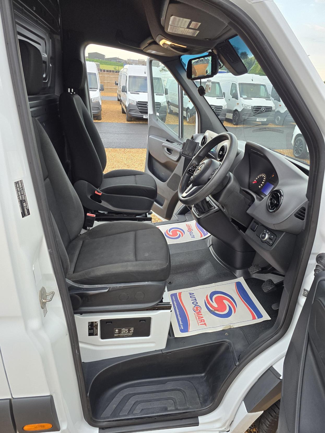 Mercedes-Benz Sprinter 2.1 311 CDI Panel Van 5dr Diesel Manual RWD L3 H2 Euro 6 (114 ps)