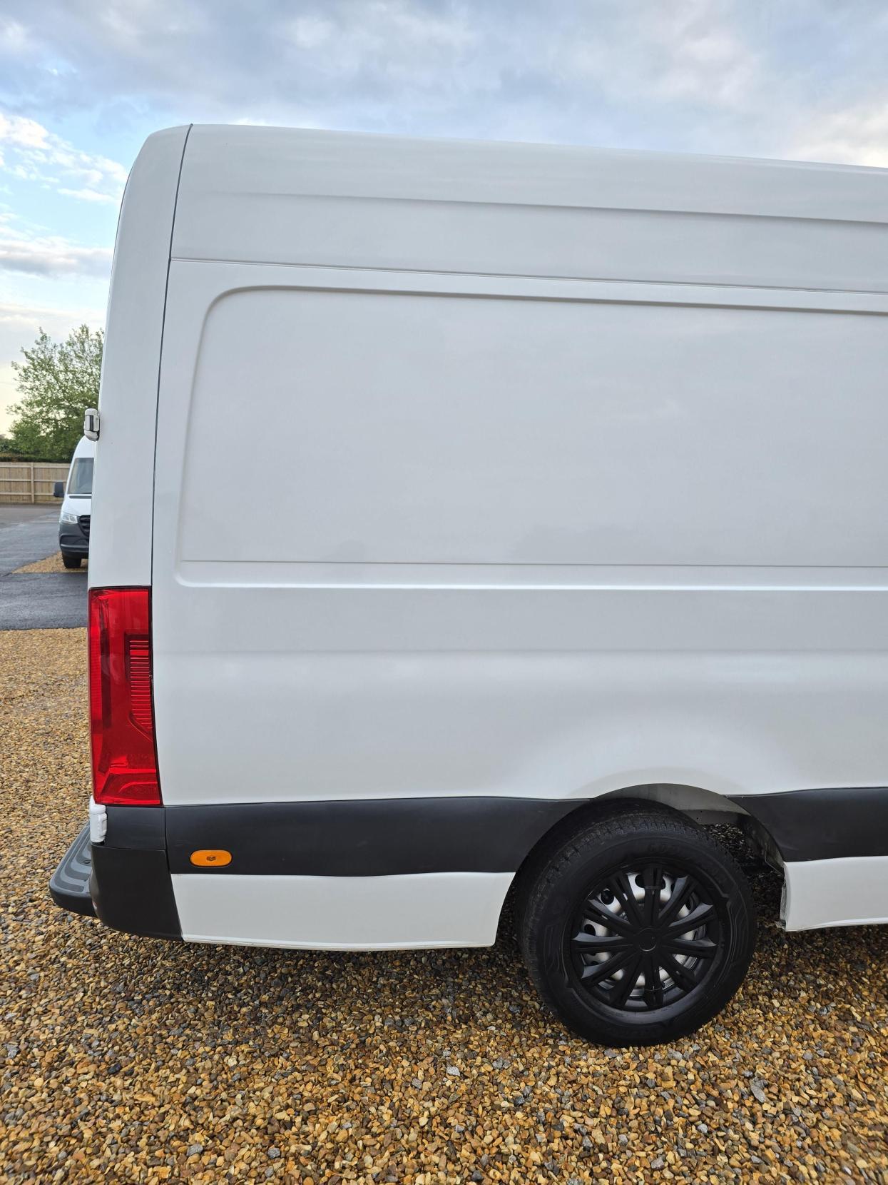 Mercedes-Benz Sprinter 2.1 311 CDI Panel Van 5dr Diesel Manual RWD L3 H2 Euro 6 (114 ps)