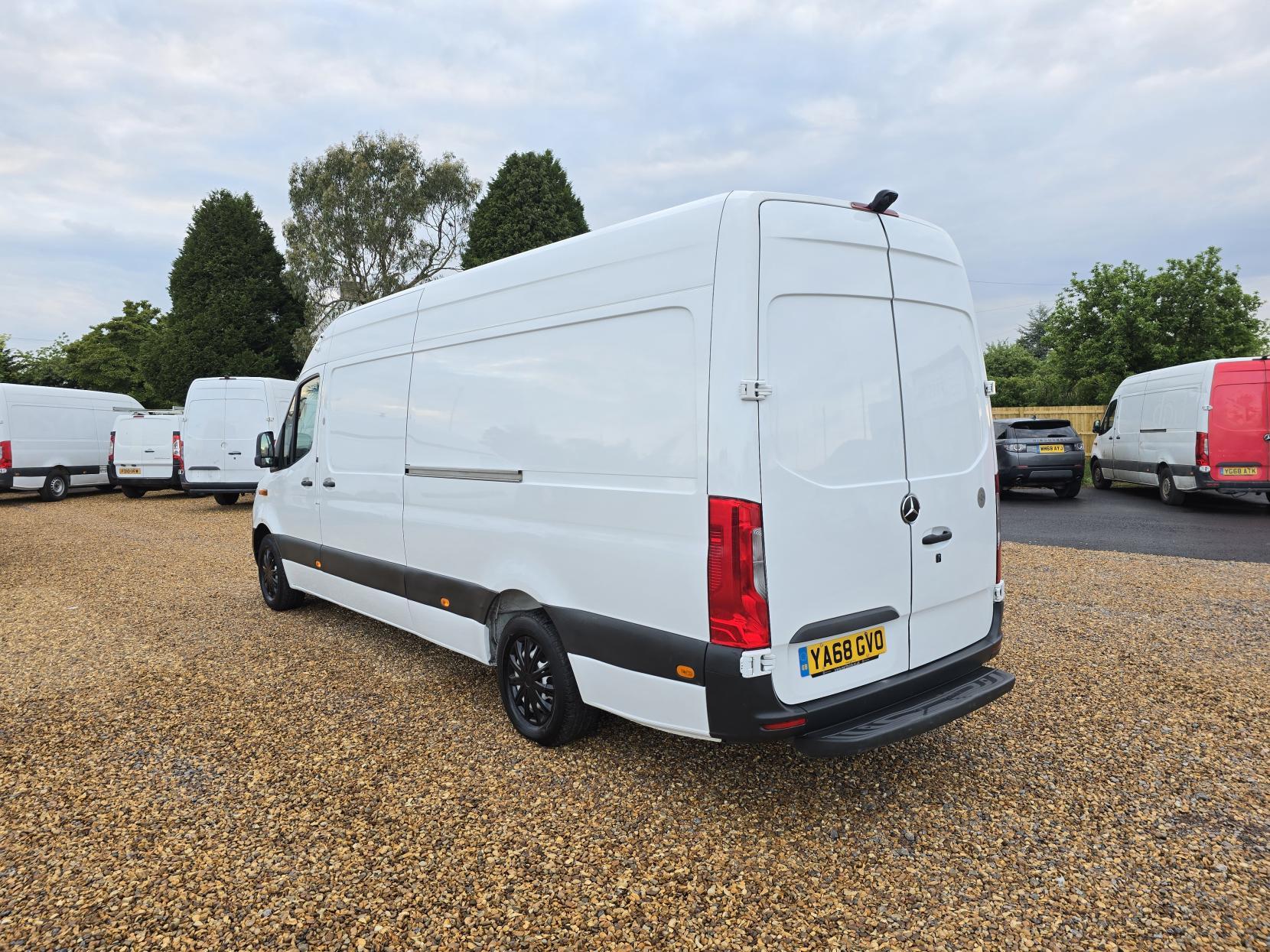 Mercedes-Benz Sprinter 2.1 311 CDI Panel Van 5dr Diesel Manual RWD L3 H2 Euro 6 (114 ps)