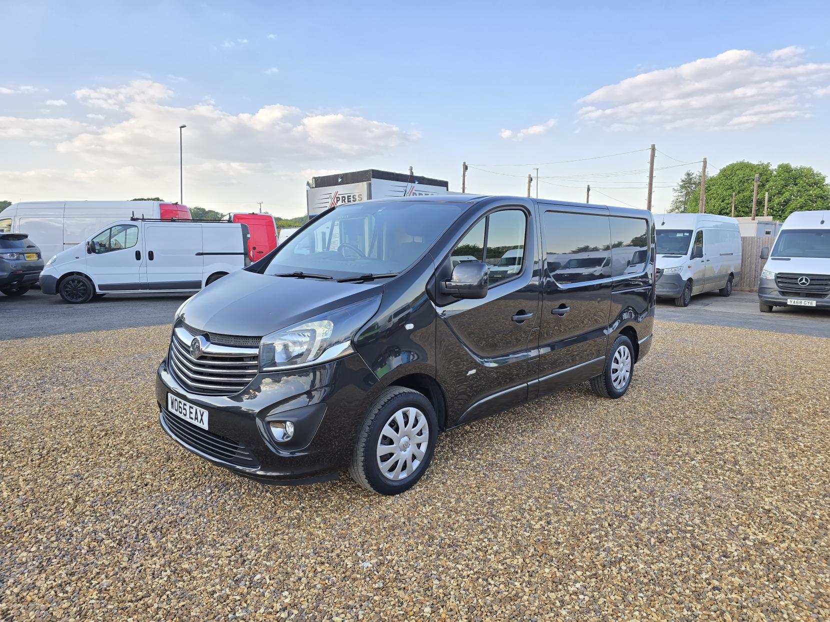 Vauxhall Vivaro 1.6 CDTi 2700 BiTurbo ecoFLEX Sportive Panel Van 5dr Diesel Manual L1 H1 Euro 5 (s/s) (120 ps)