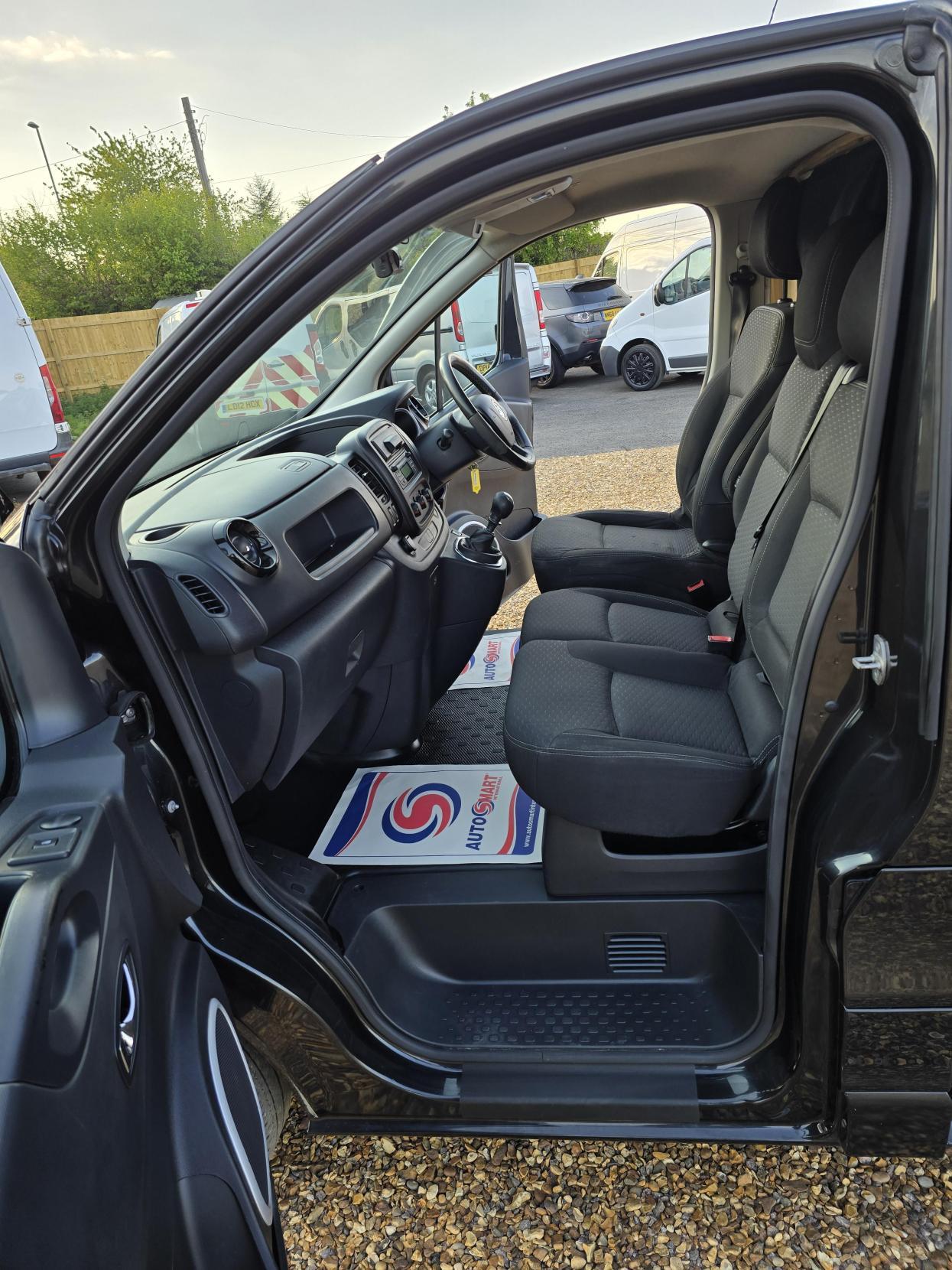 Vauxhall Vivaro 1.6 CDTi 2700 BiTurbo ecoFLEX Sportive Panel Van 5dr Diesel Manual L1 H1 Euro 5 (s/s) (120 ps)