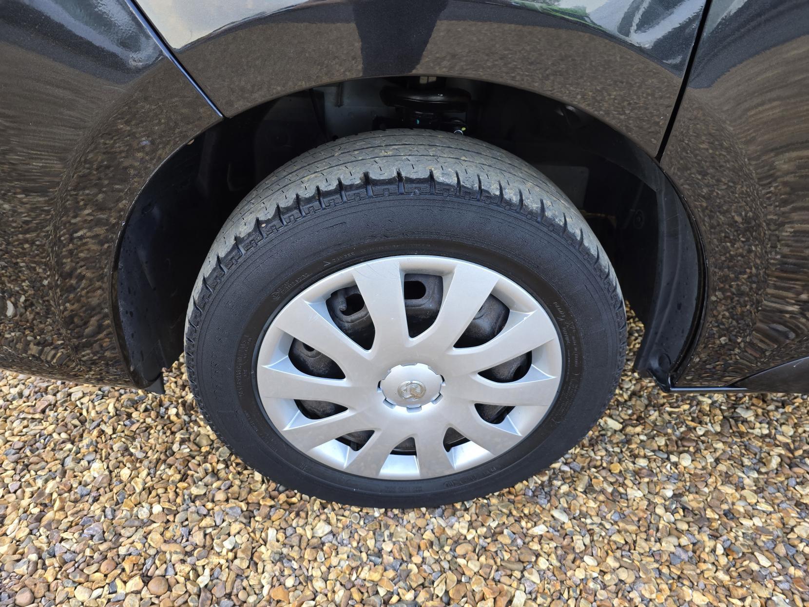 Vauxhall Vivaro 1.6 CDTi 2700 BiTurbo ecoFLEX Sportive Panel Van 5dr Diesel Manual L1 H1 Euro 5 (s/s) (120 ps)