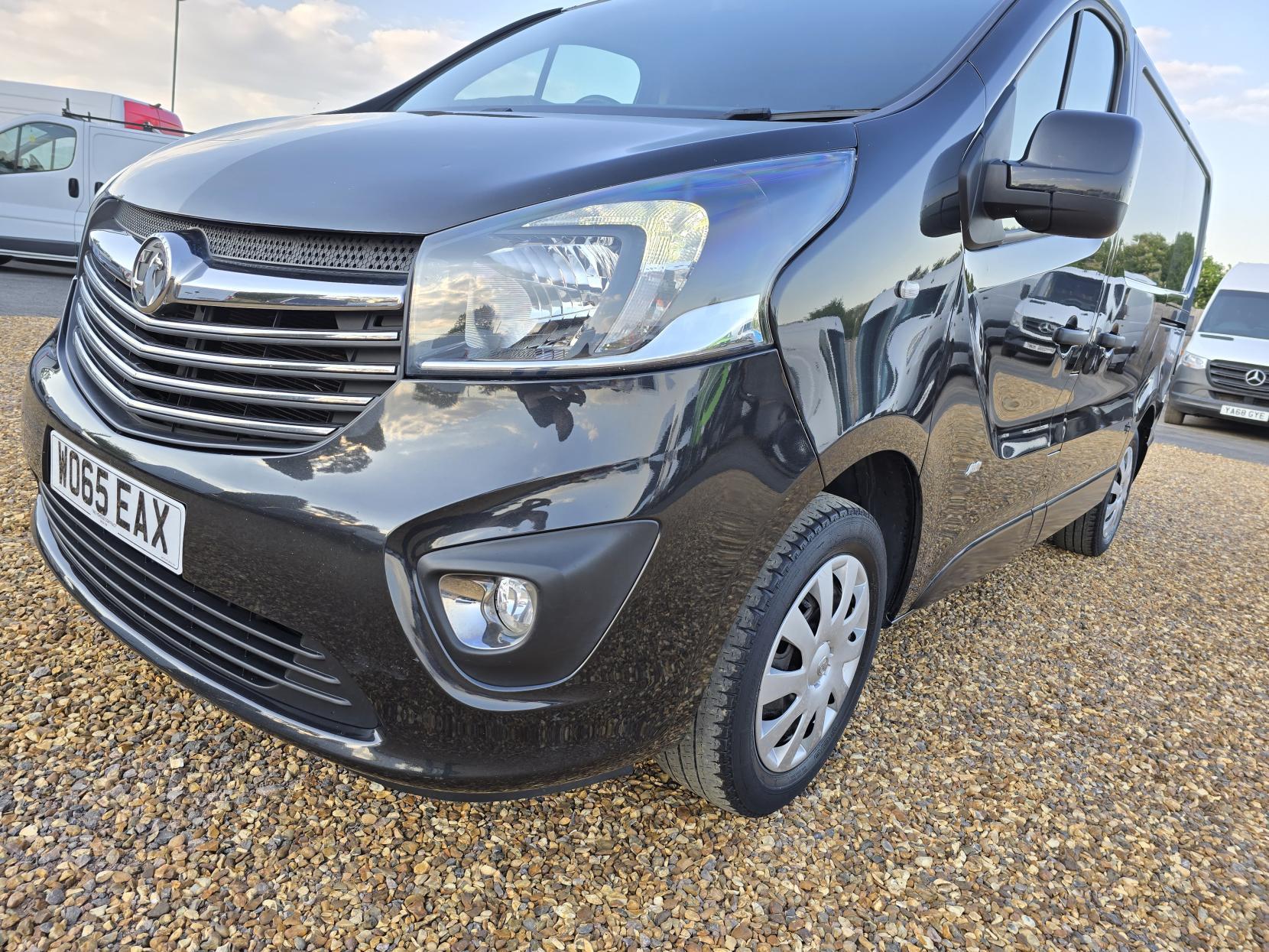 Vauxhall Vivaro 1.6 CDTi 2700 BiTurbo ecoFLEX Sportive Panel Van 5dr Diesel Manual L1 H1 Euro 5 (s/s) (120 ps)
