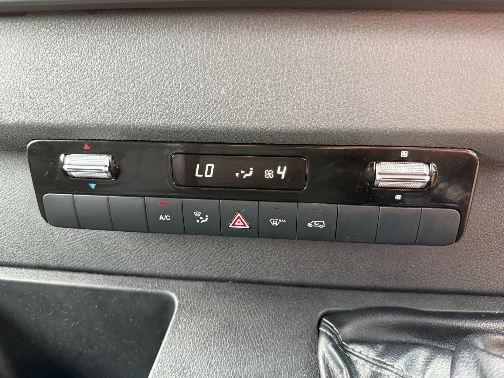 2019 Mercedes-Benz Sprinter 2.1 316 CDI Panel Van 5dr Diesel Manual RWD L2 H2 Euro 6 (163 ps) - Thumbnail 46