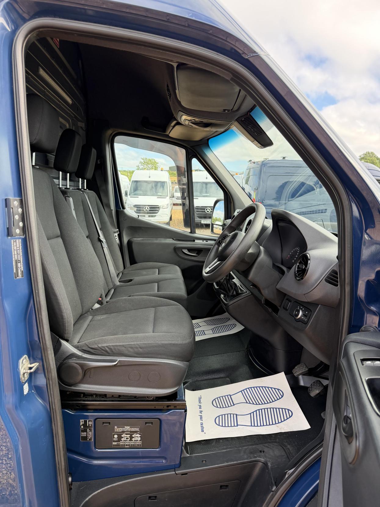 2019 Mercedes-Benz Sprinter 2.1 316 CDI Panel Van 5dr Diesel Manual RWD L2 H2 Euro 6 (163 ps) - Thumbnail 15