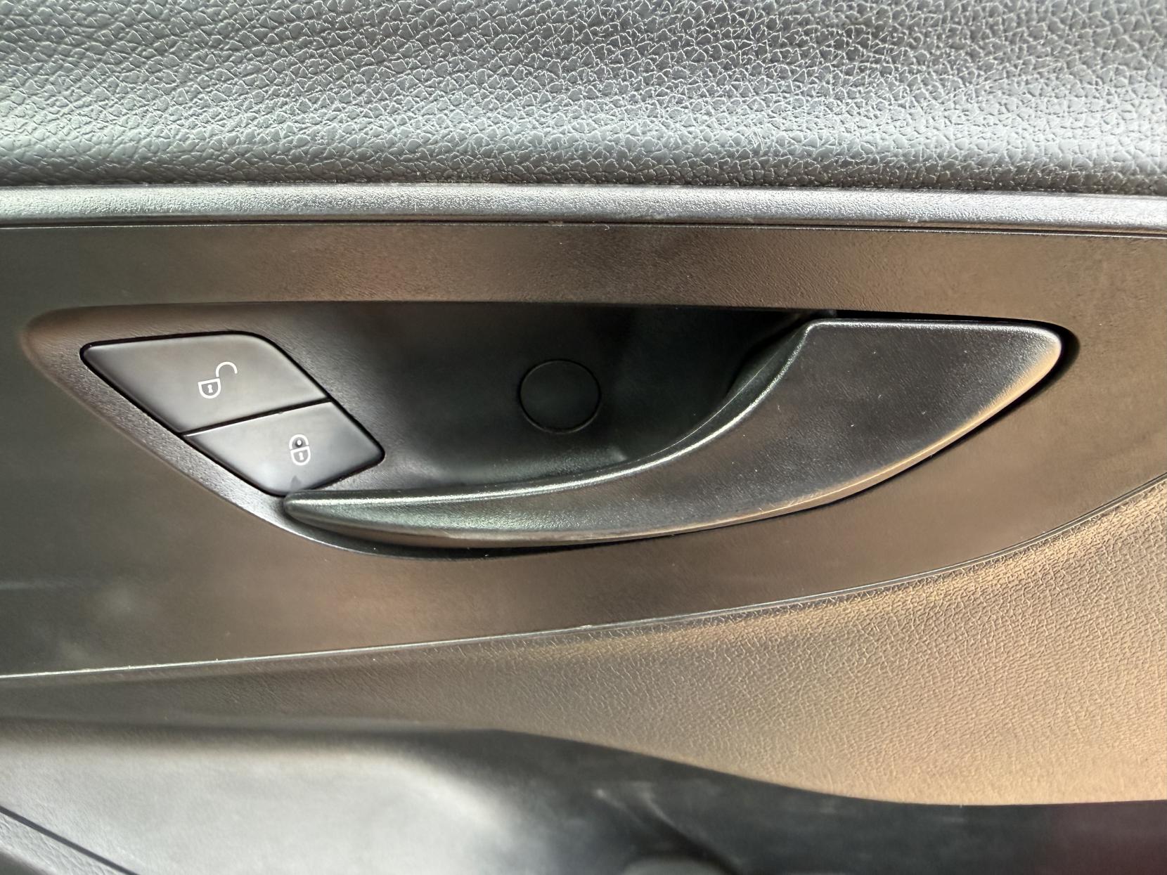 2019 Mercedes-Benz Sprinter 2.1 316 CDI Panel Van 5dr Diesel Manual RWD L2 H2 Euro 6 (163 ps) - Thumbnail 36