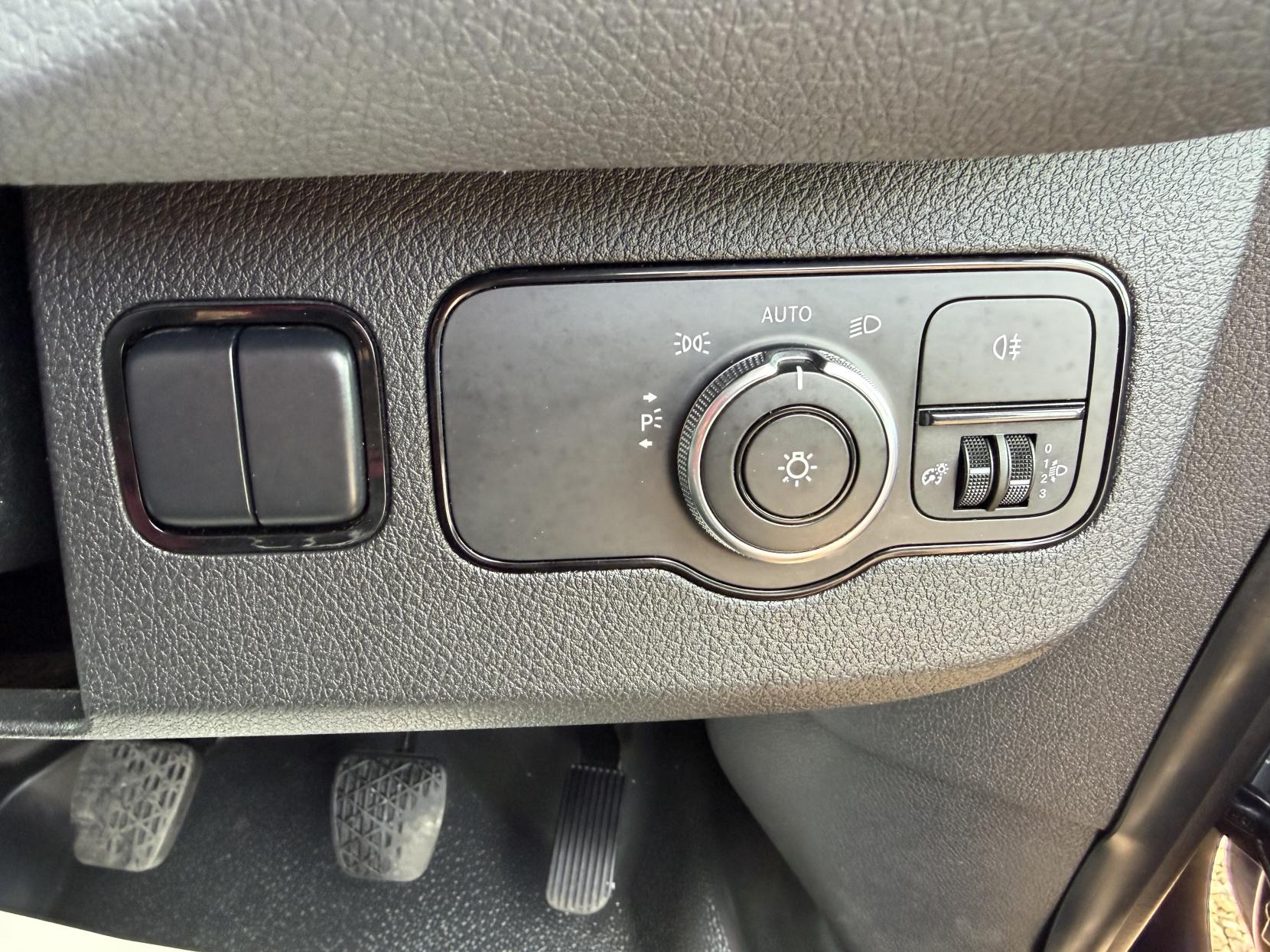 2019 Mercedes-Benz Sprinter 2.1 316 CDI Panel Van 5dr Diesel Manual RWD L2 H2 Euro 6 (163 ps) - Thumbnail 35