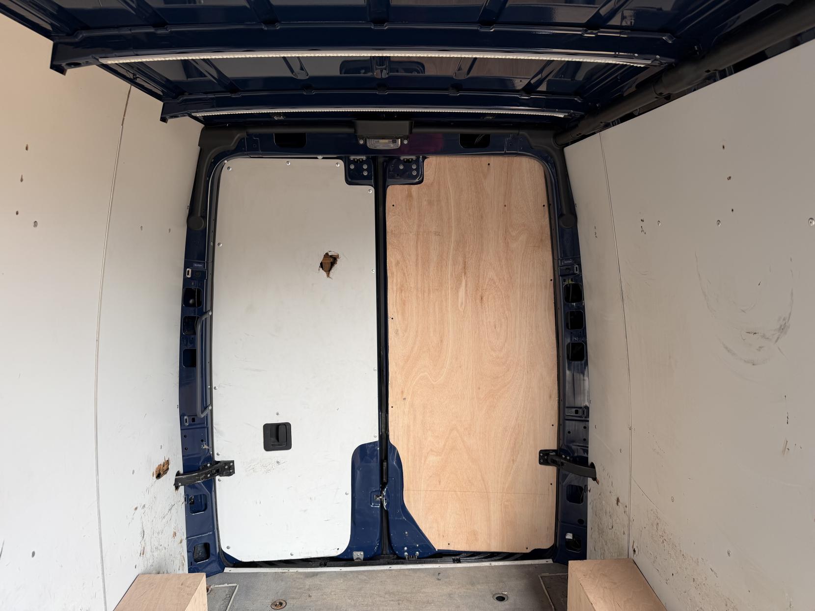 2019 Mercedes-Benz Sprinter 2.1 316 CDI Panel Van 5dr Diesel Manual RWD L2 H2 Euro 6 (163 ps) - Thumbnail 25