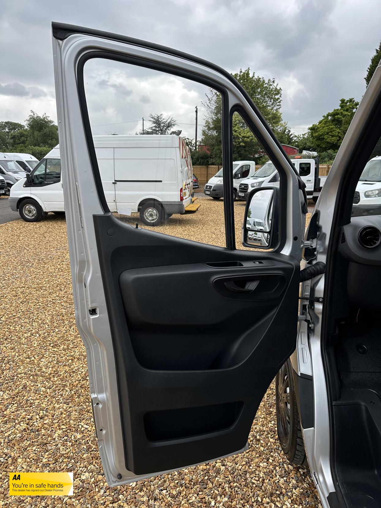 Mercedes-Benz Sprinter 2.1 314 CDI Panel Van 5dr Diesel Manual FWD L2 H2 Euro 6 (143 ps)