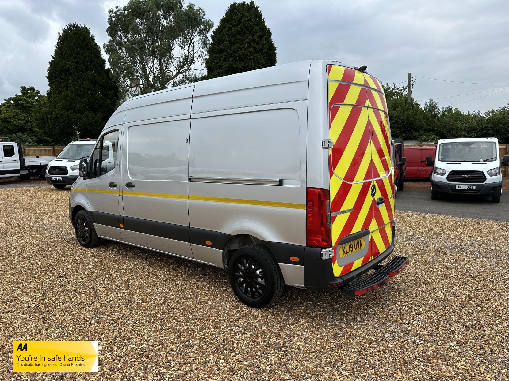 Mercedes-Benz Sprinter 2.1 314 CDI Panel Van 5dr Diesel Manual FWD L2 H2 Euro 6 (143 ps)