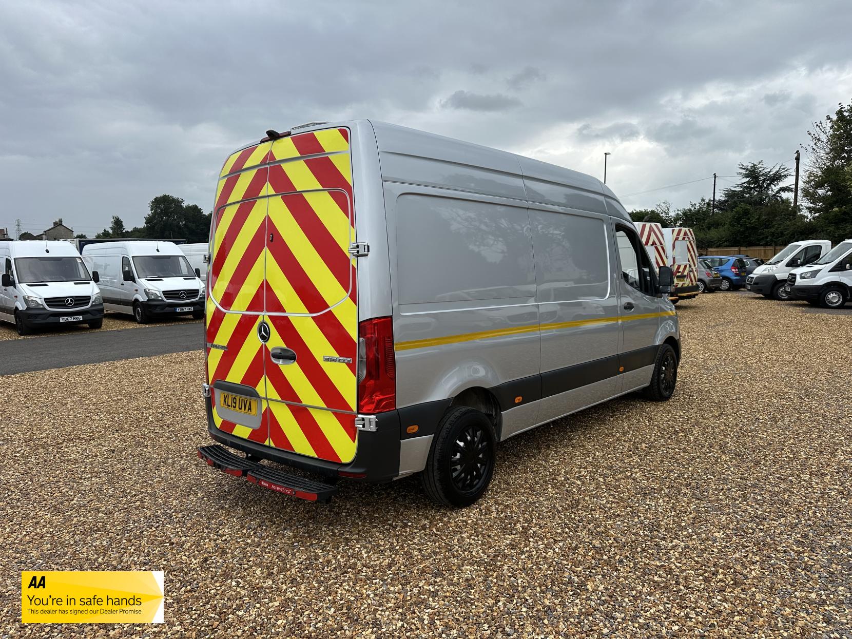 Mercedes-Benz Sprinter 2.1 314 CDI Panel Van 5dr Diesel Manual FWD L2 H2 Euro 6 (143 ps)