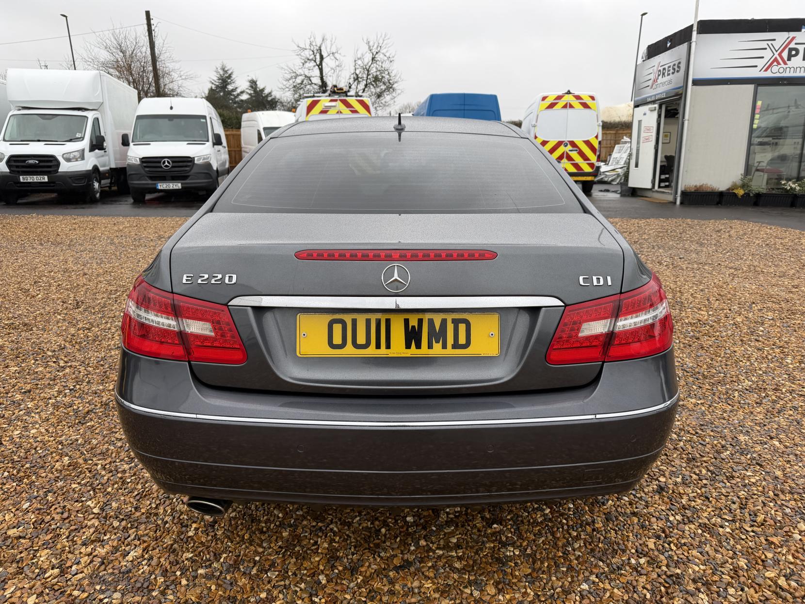 Mercedes-Benz E Class 2.1 E220 CDI BlueEfficiency SE Coupe 2dr Diesel Manual Euro 5 (170 ps)