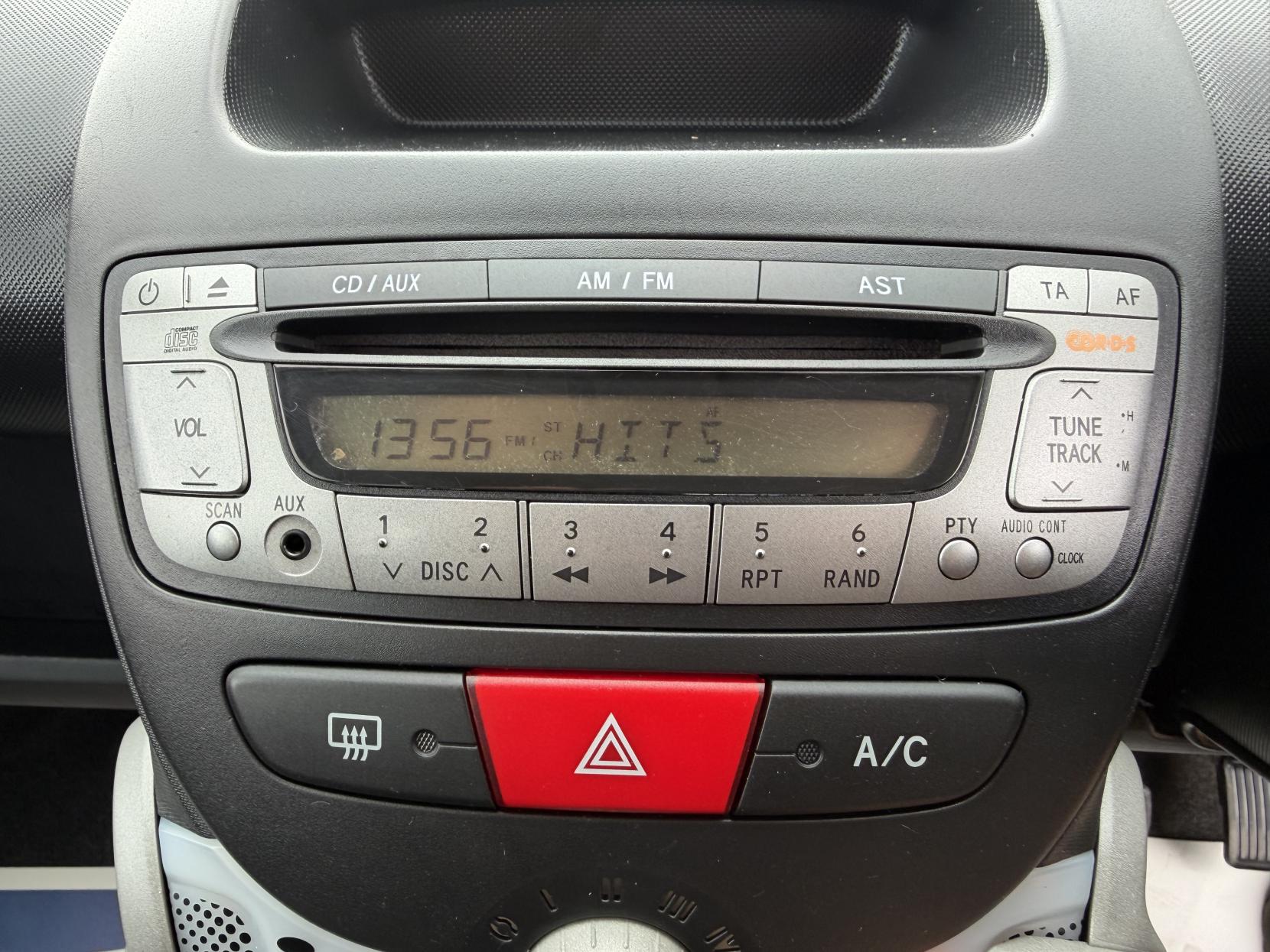 2012 Peugeot 107 1.0 12V Active Hatchback 5dr Petrol Manual Euro 5 (68 ps) - Thumbnail 27