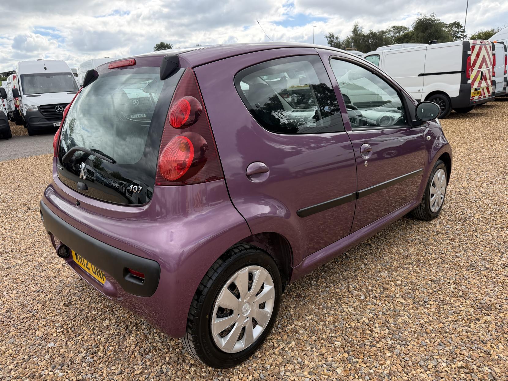 2012 Peugeot 107 1.0 12V Active Hatchback 5dr Petrol Manual Euro 5 (68 ps) - Thumbnail 8