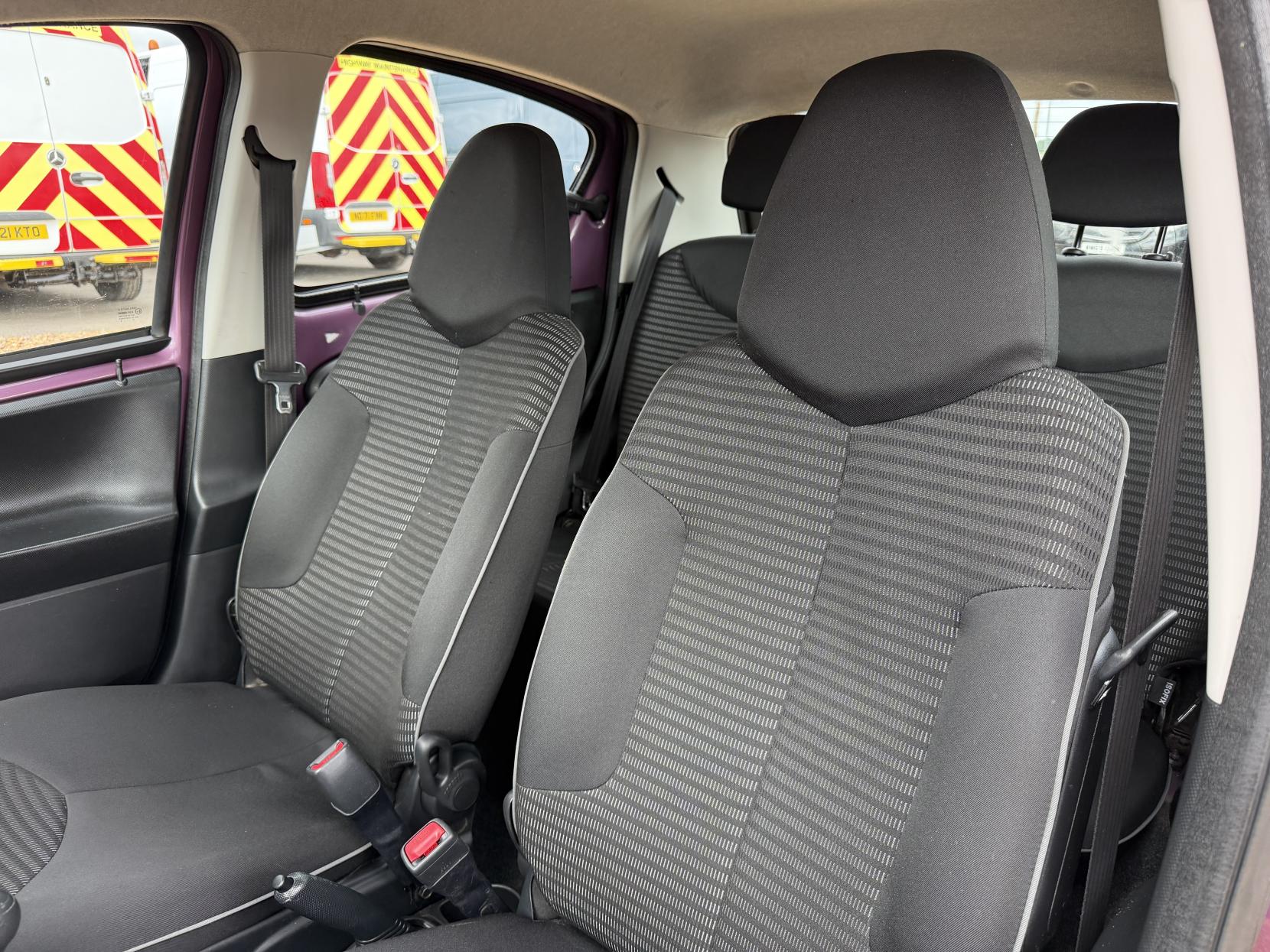 2012 Peugeot 107 1.0 12V Active Hatchback 5dr Petrol Manual Euro 5 (68 ps) - Thumbnail 13